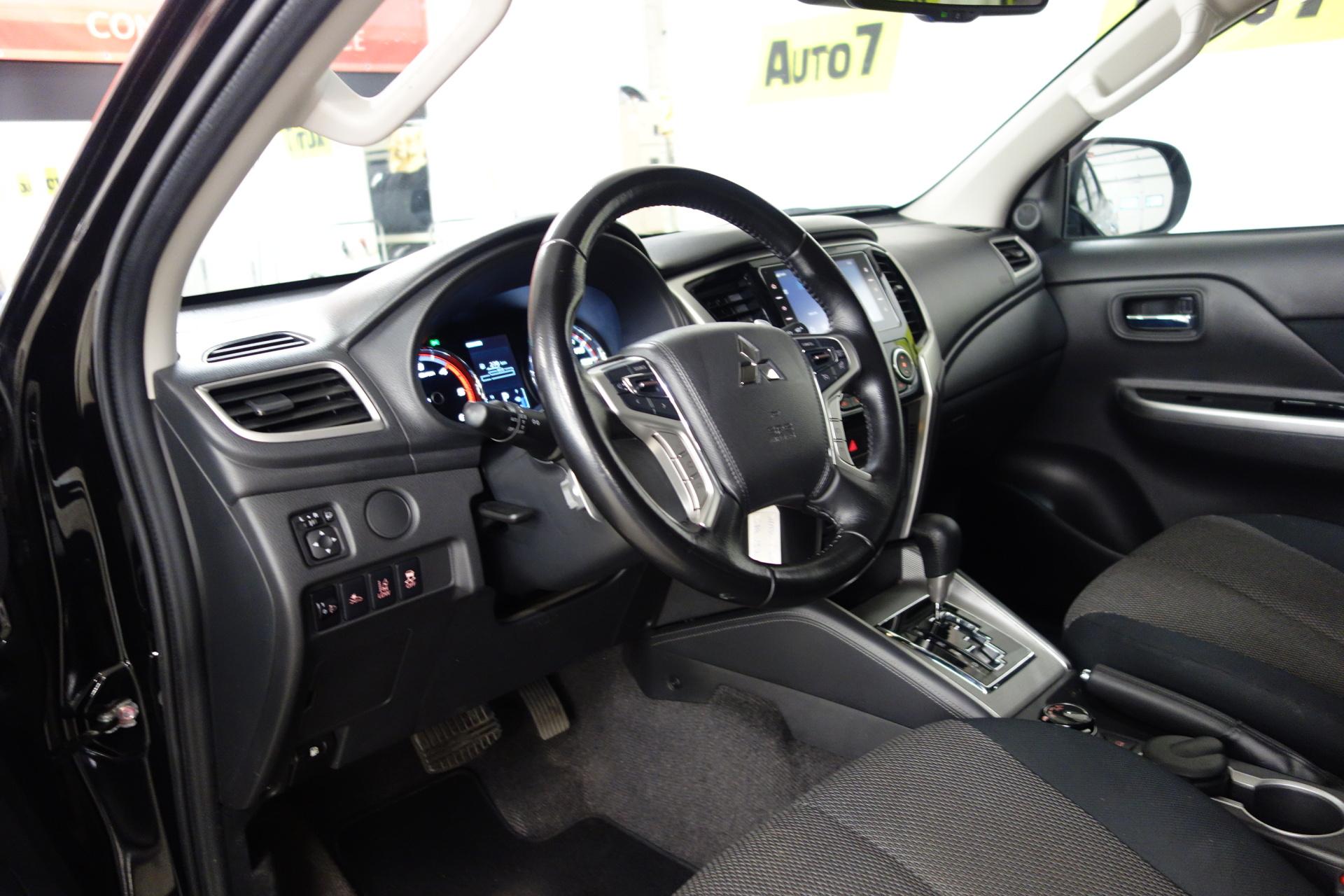 MITSUBISHI L200 2023