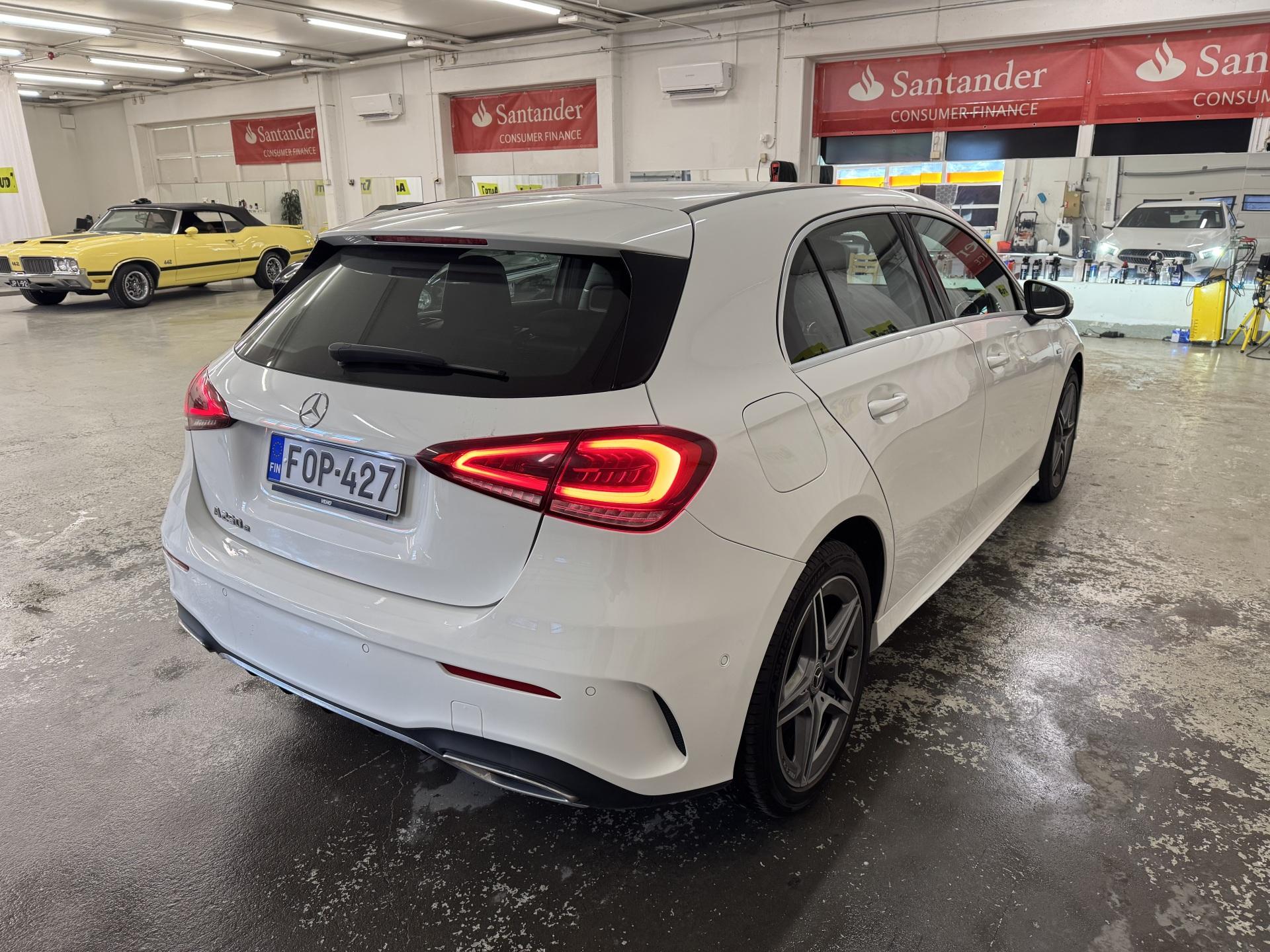 MERCEDES-BENZ A 2021