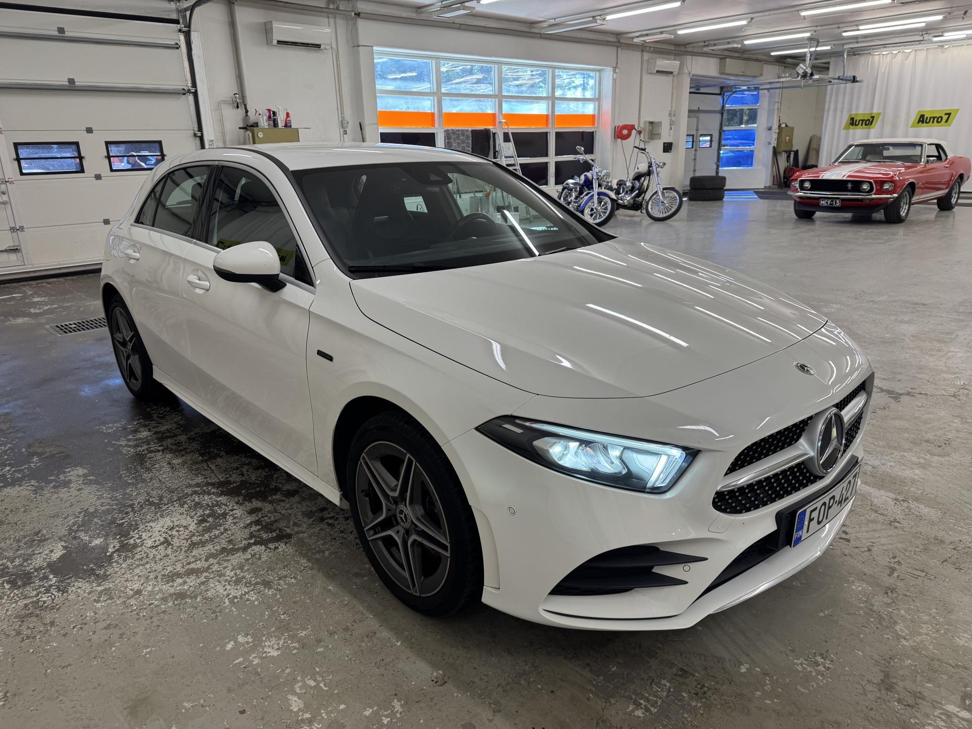 MERCEDES-BENZ A 2021
