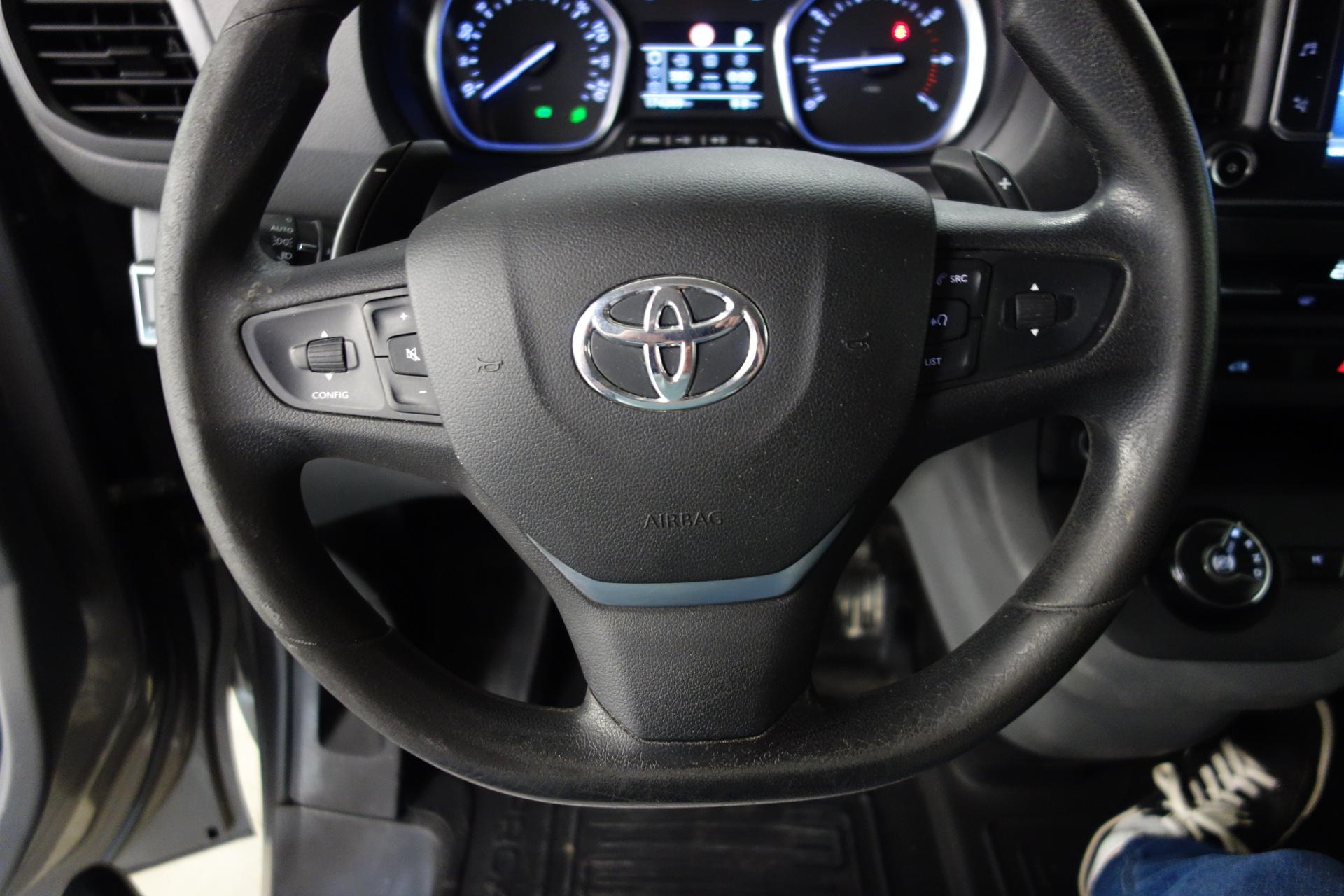 TOYOTA Proace 2018