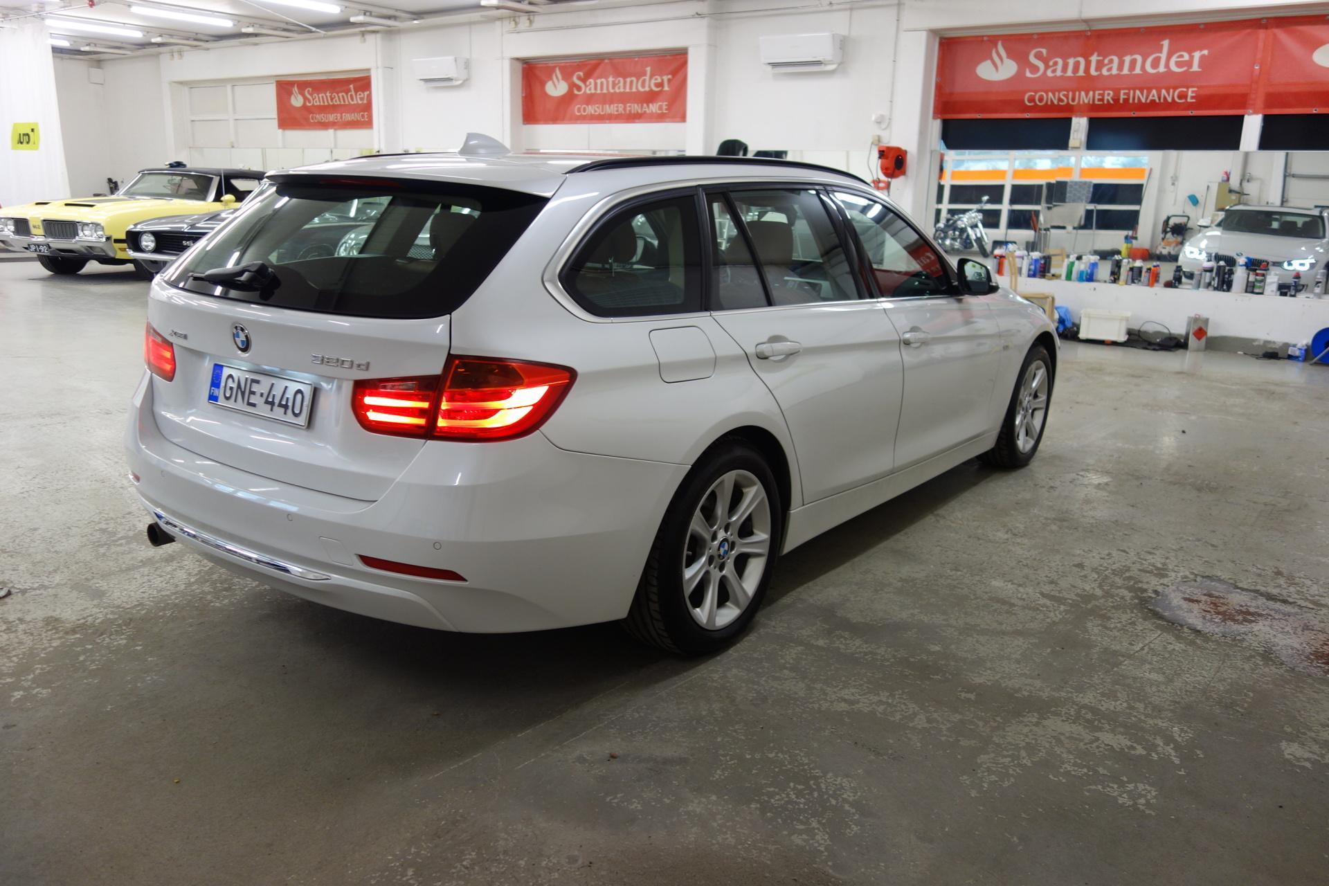 BMW 320 2015
