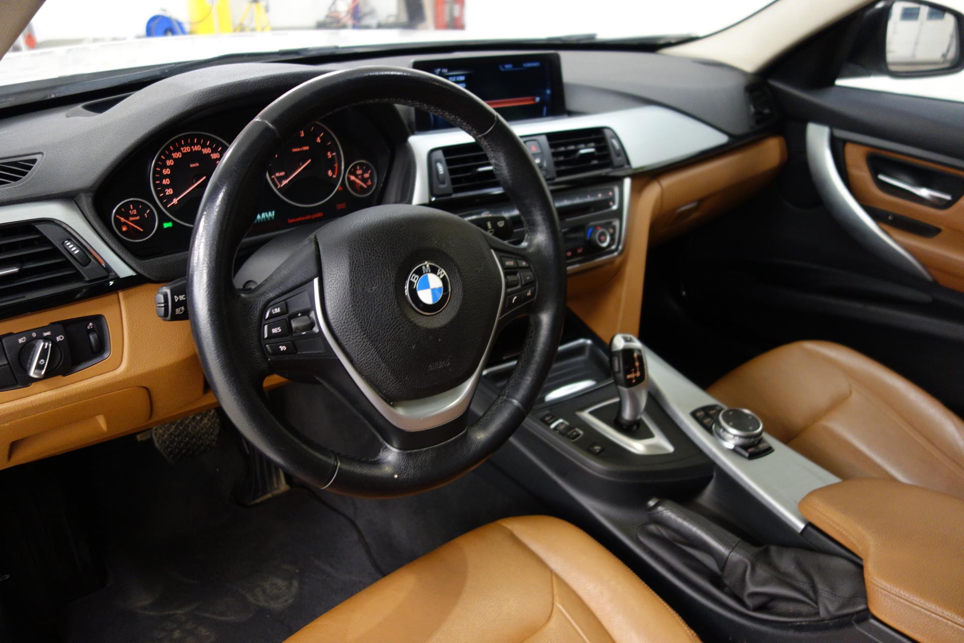 BMW 320 2015