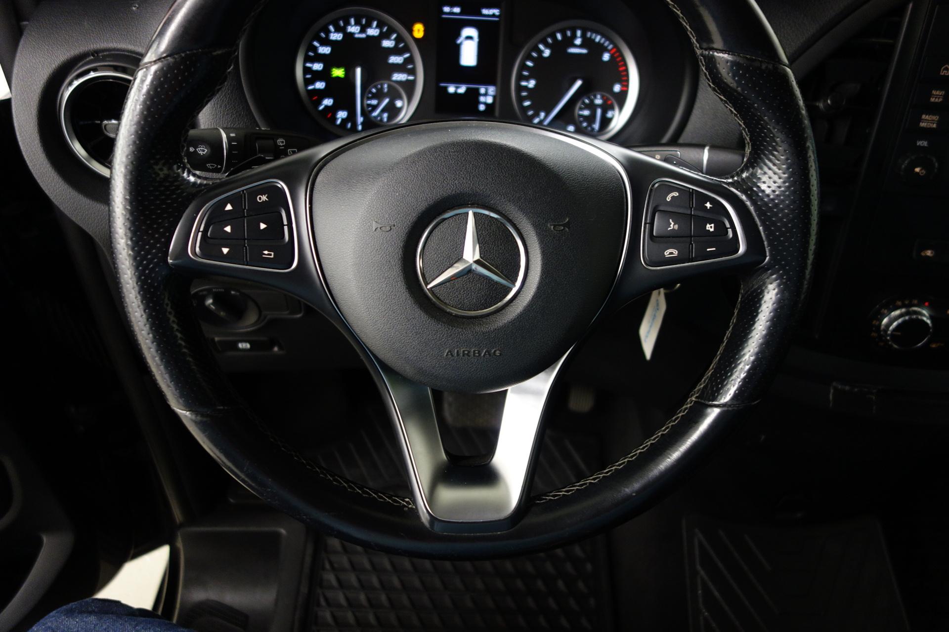 MERCEDES-BENZ Vito 2022