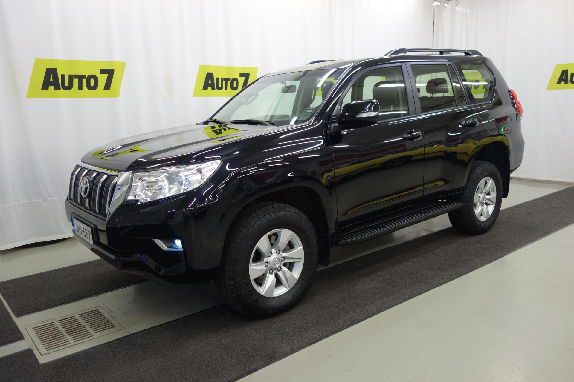 TOYOTA Land Cruiser 2023