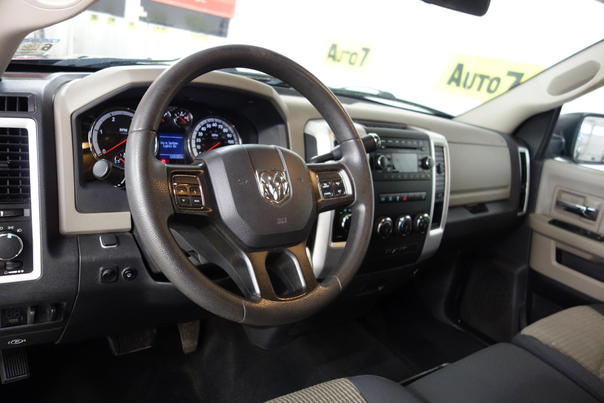 DODGE Ram 2012