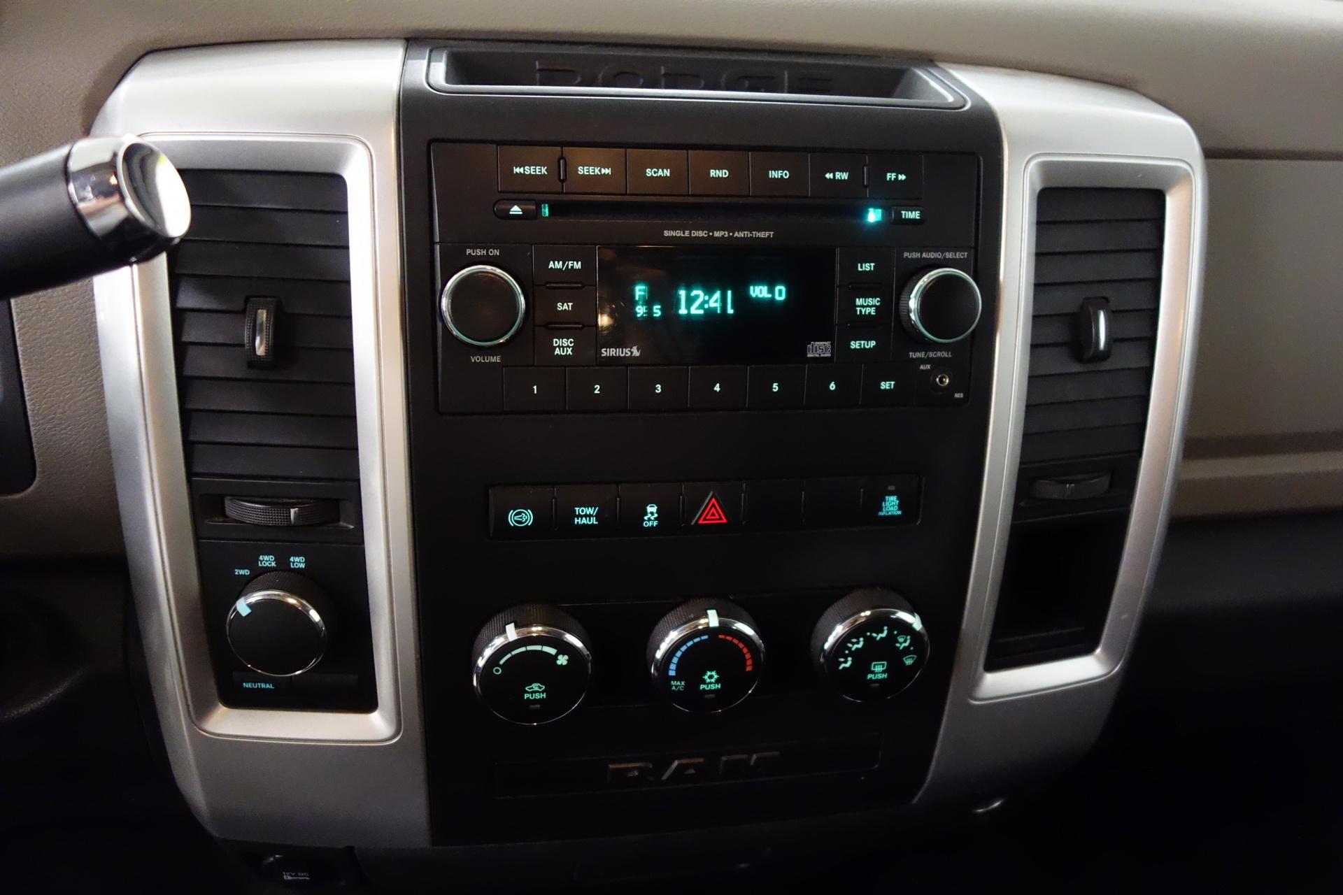 DODGE Ram 2012