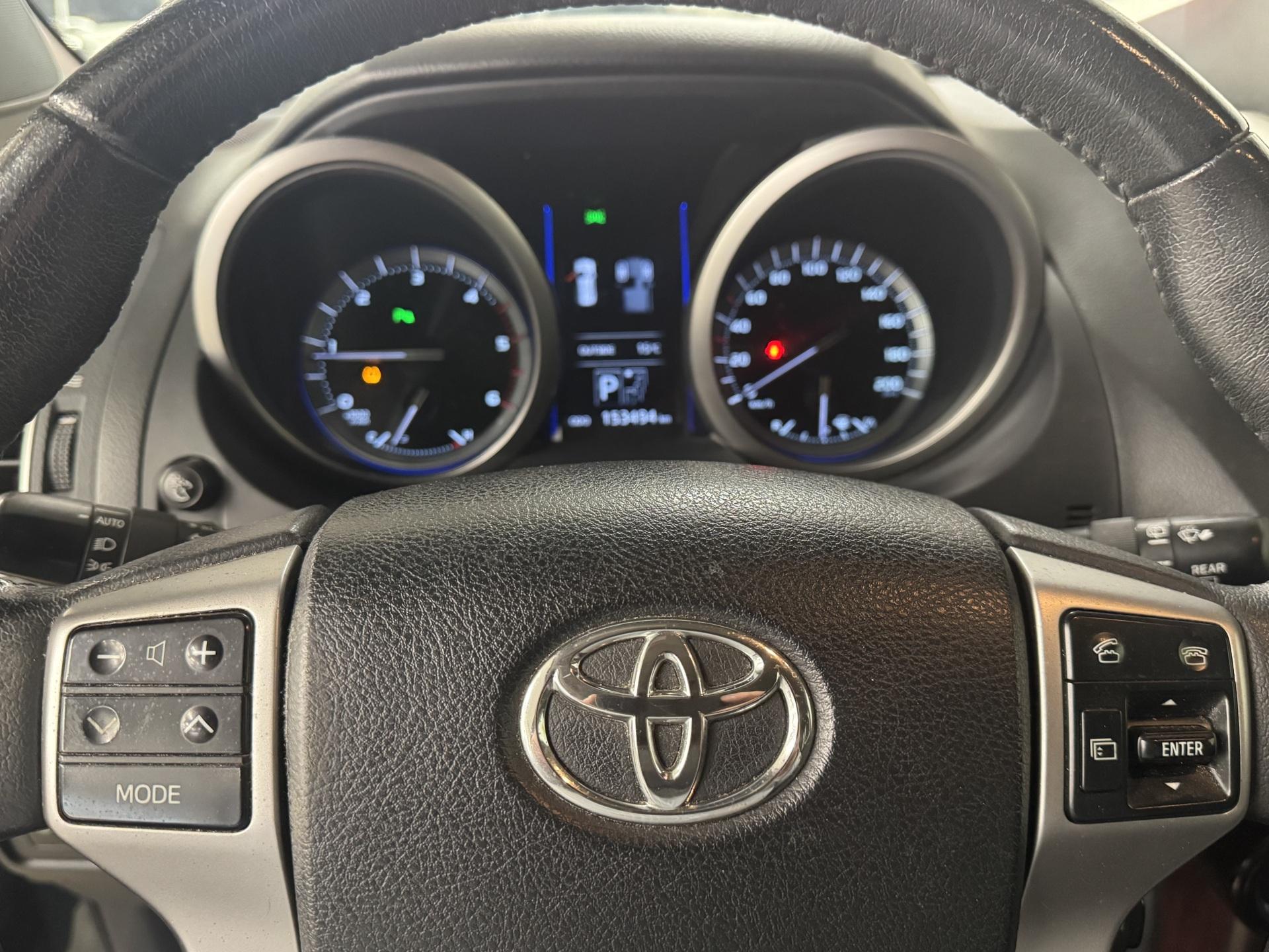 TOYOTA Land Cruiser 2014