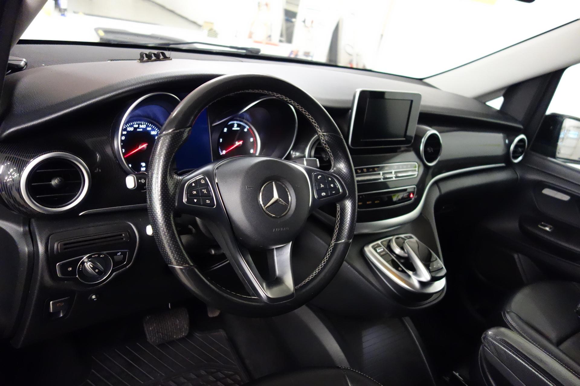 MERCEDES-BENZ V 2019