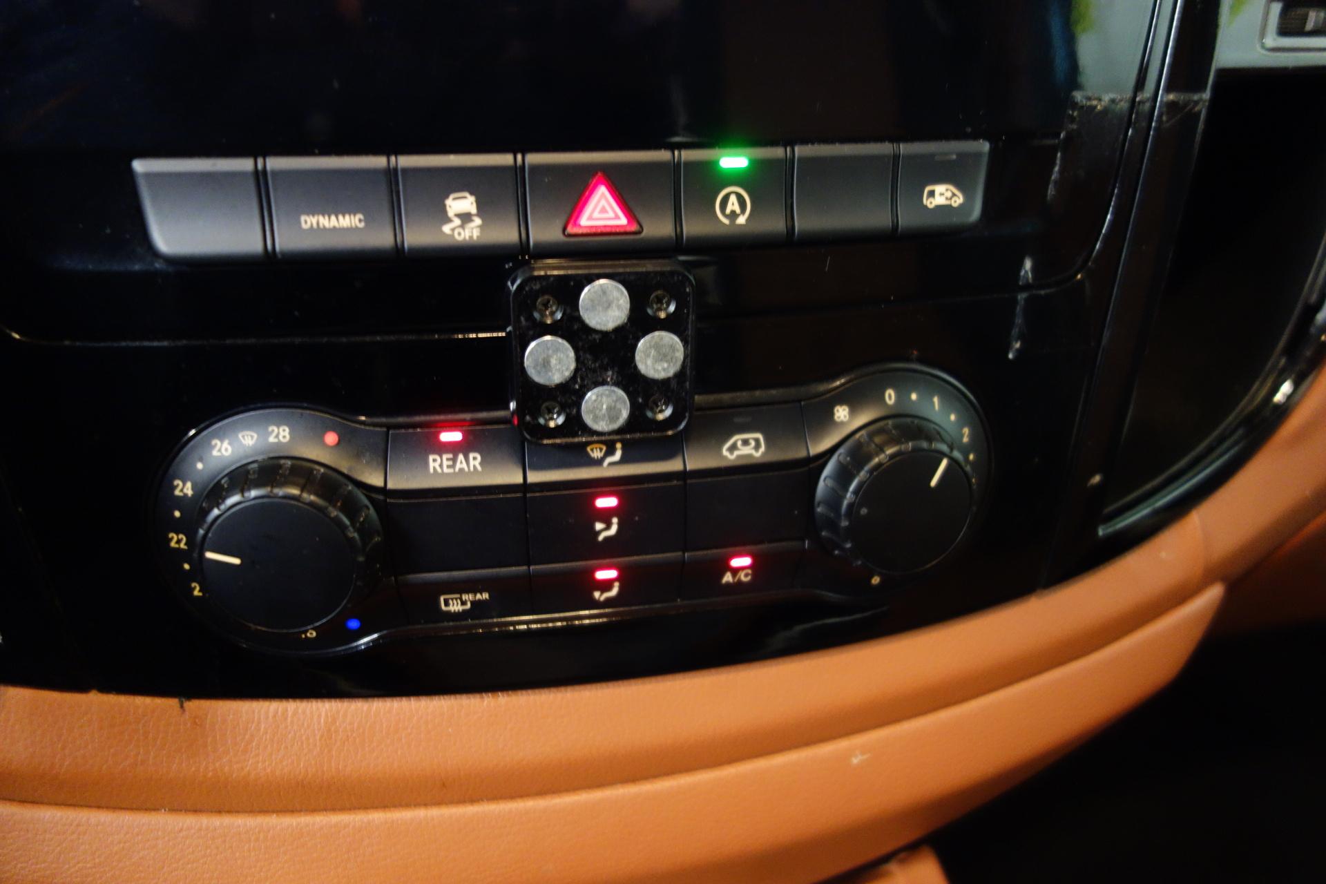 MERCEDES-BENZ Vito 2023