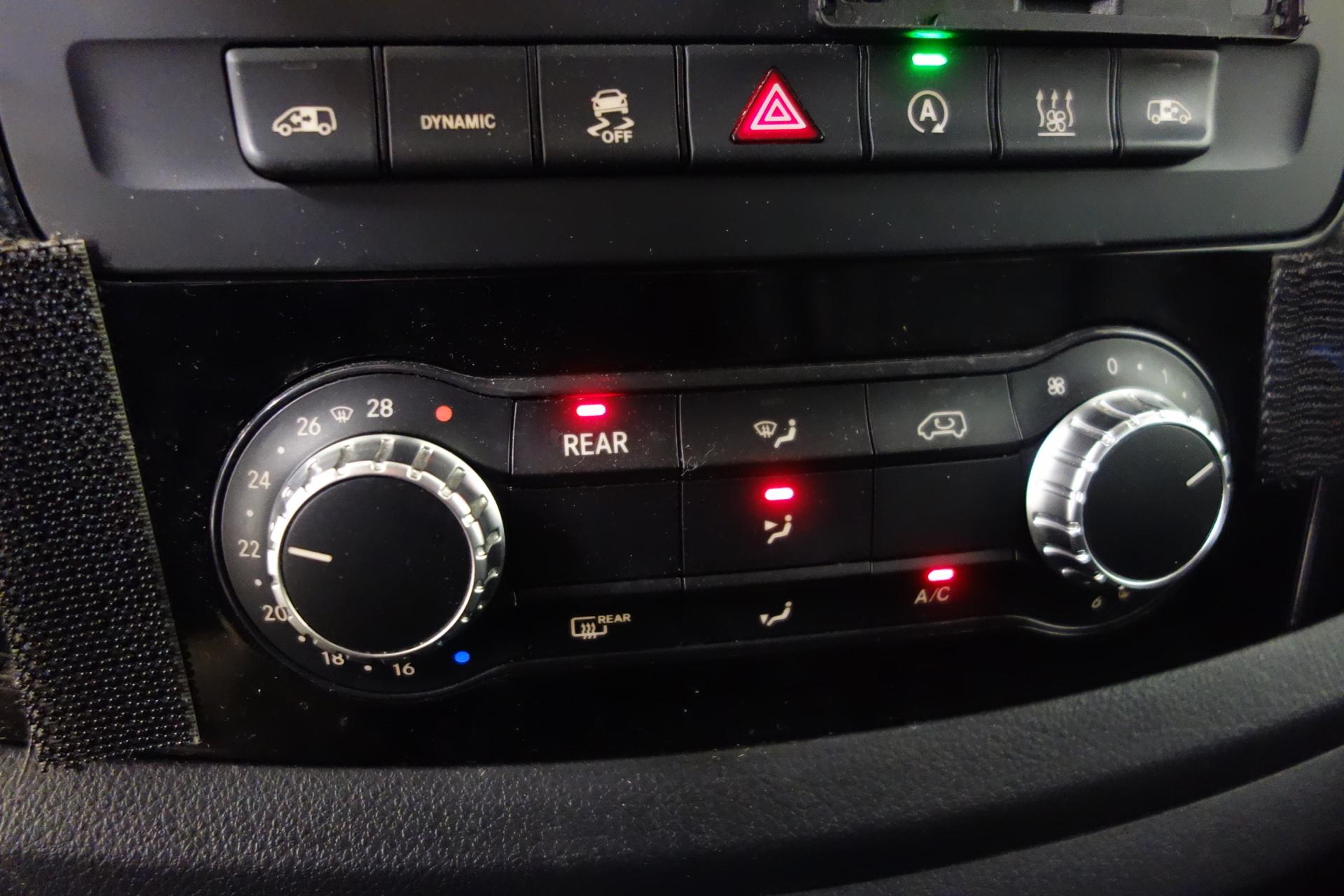 MERCEDES-BENZ Vito 2023