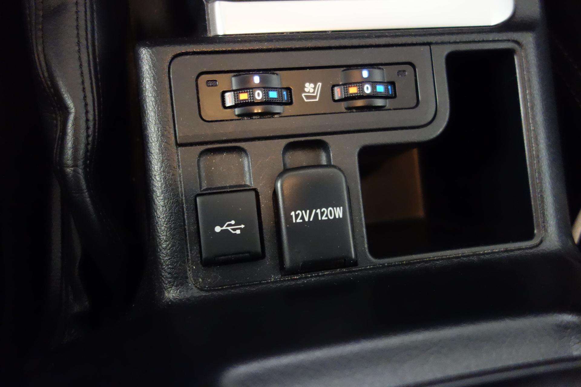 TOYOTA Land Cruiser 2023