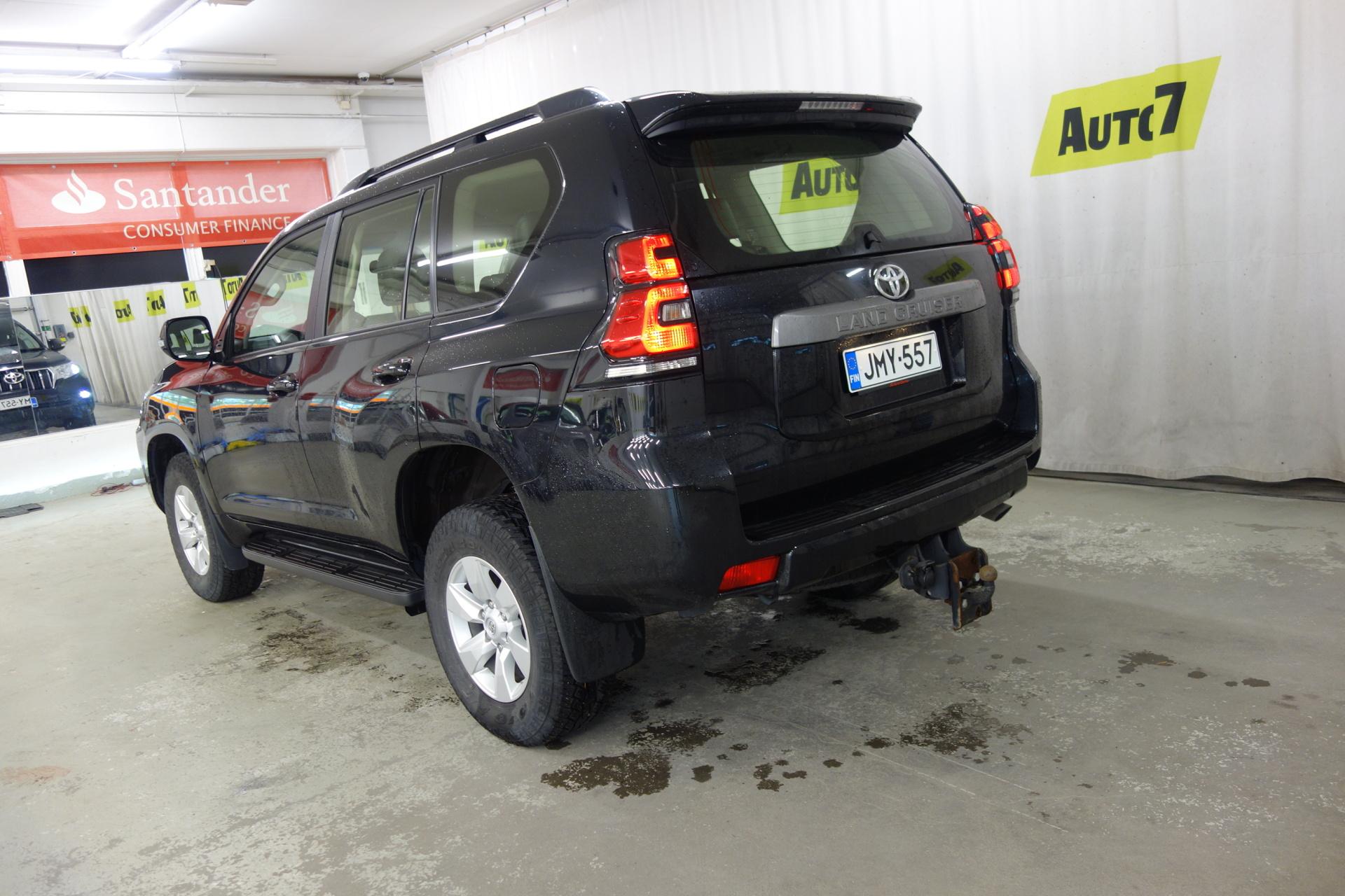 TOYOTA Land Cruiser 2023