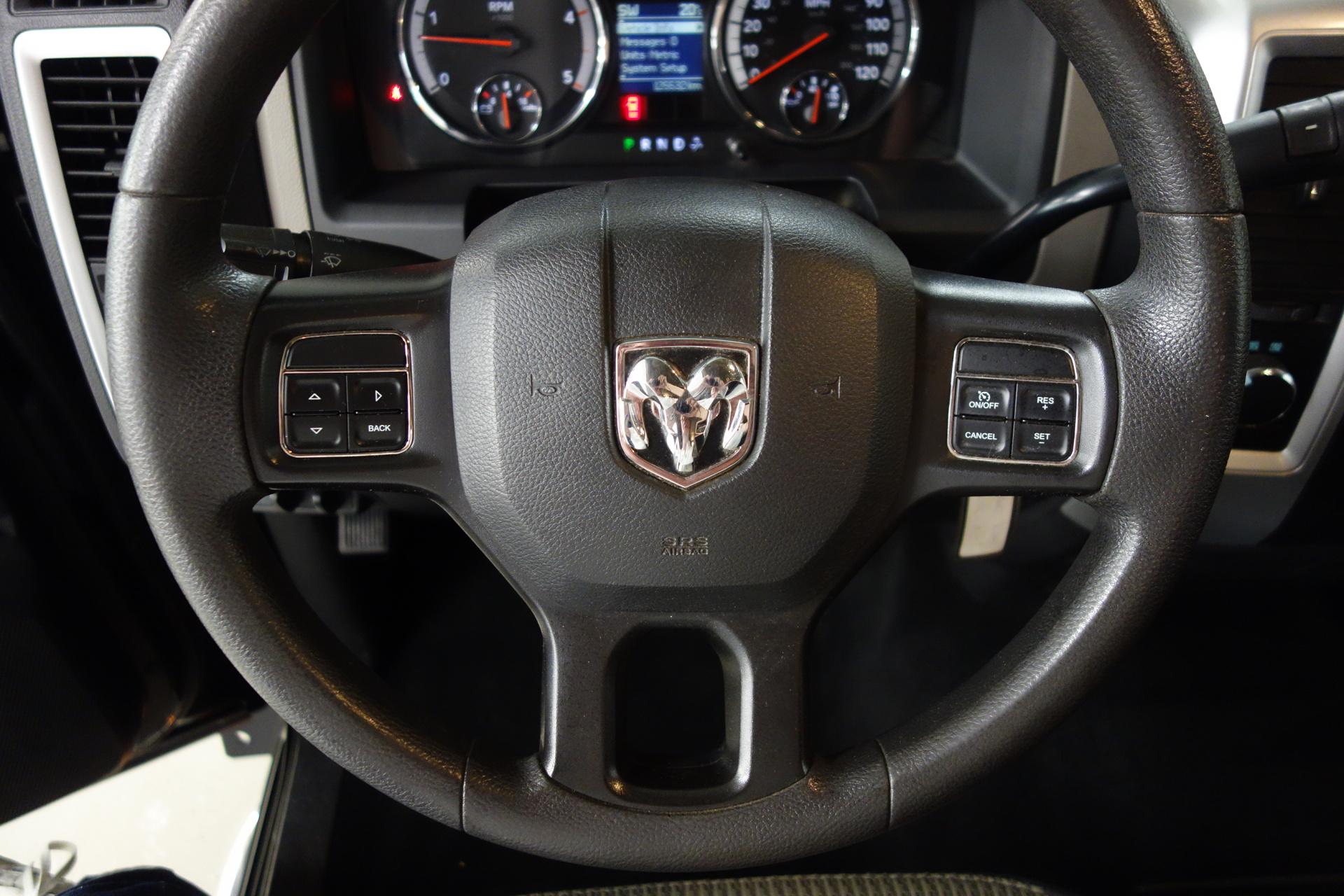 DODGE Ram 2012