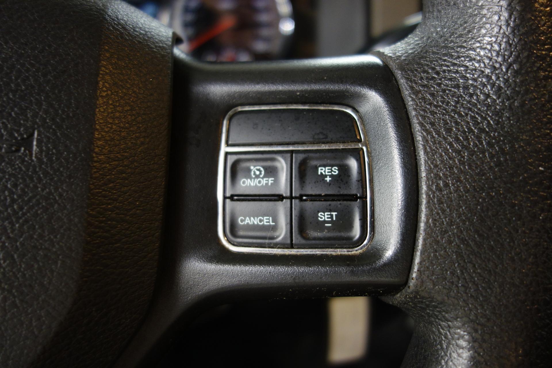 DODGE Ram 2012