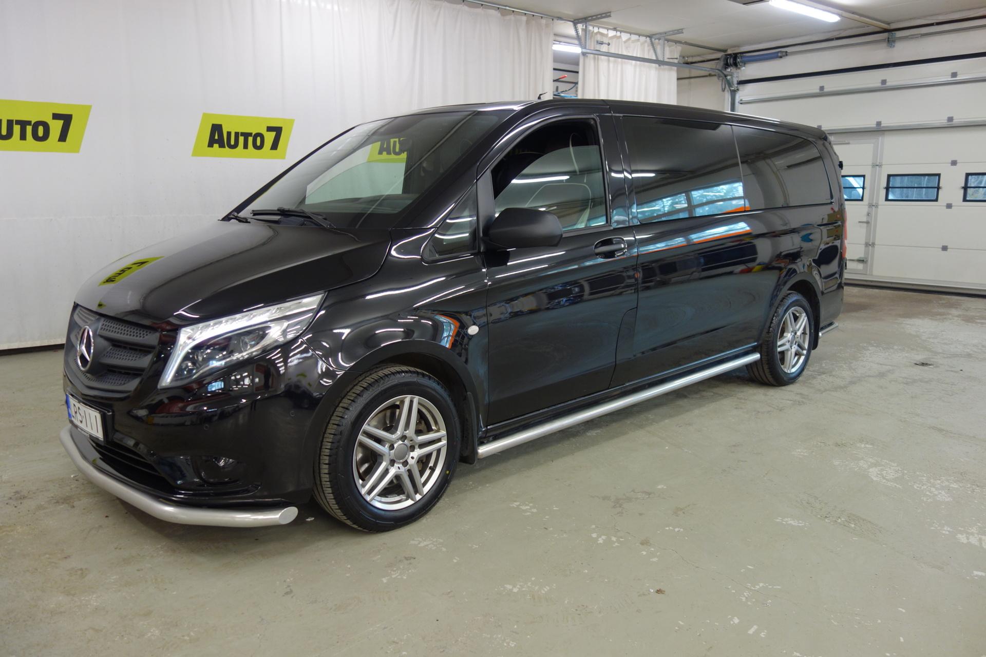 MERCEDES-BENZ V 2023