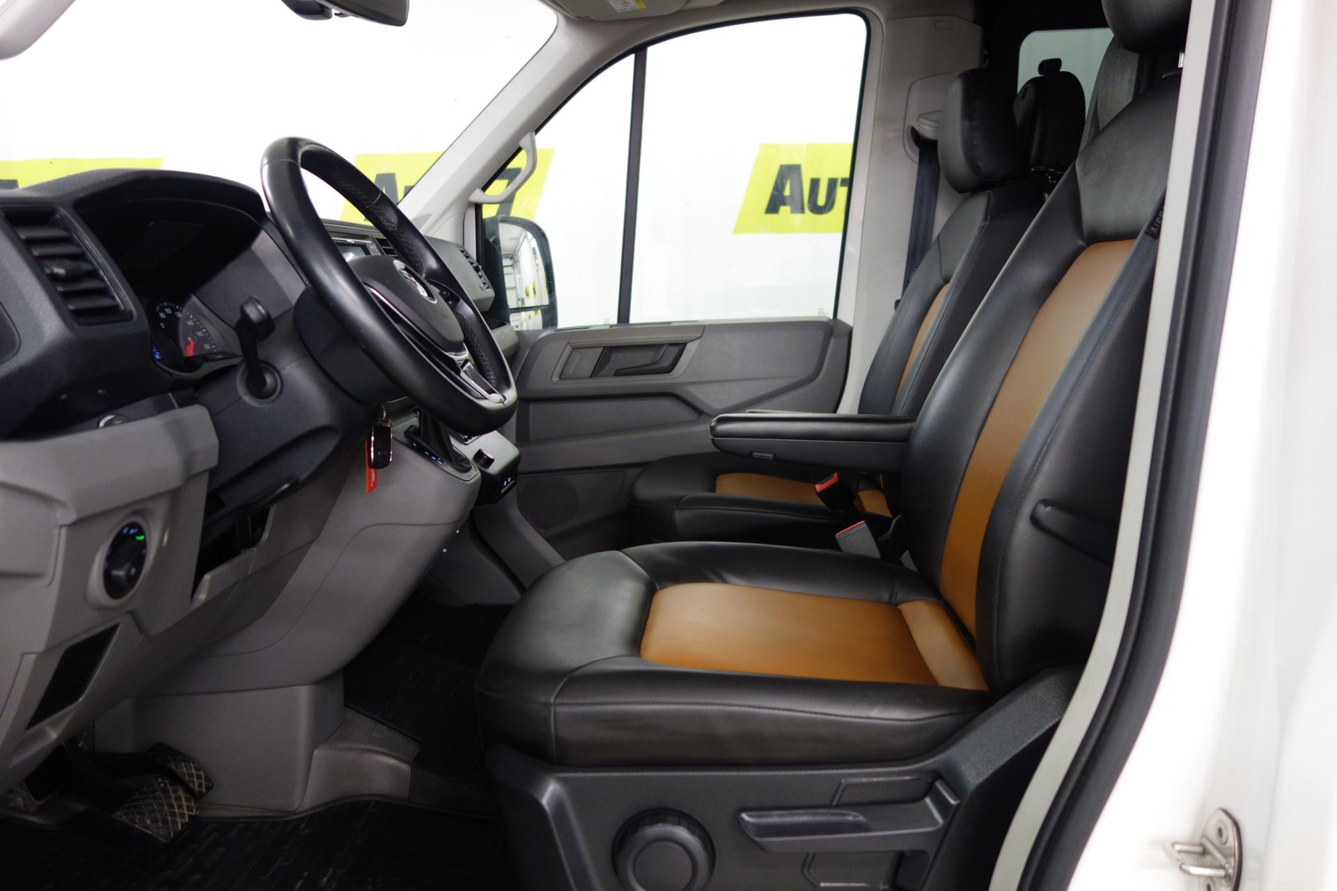 VOLKSWAGEN Crafter 2025