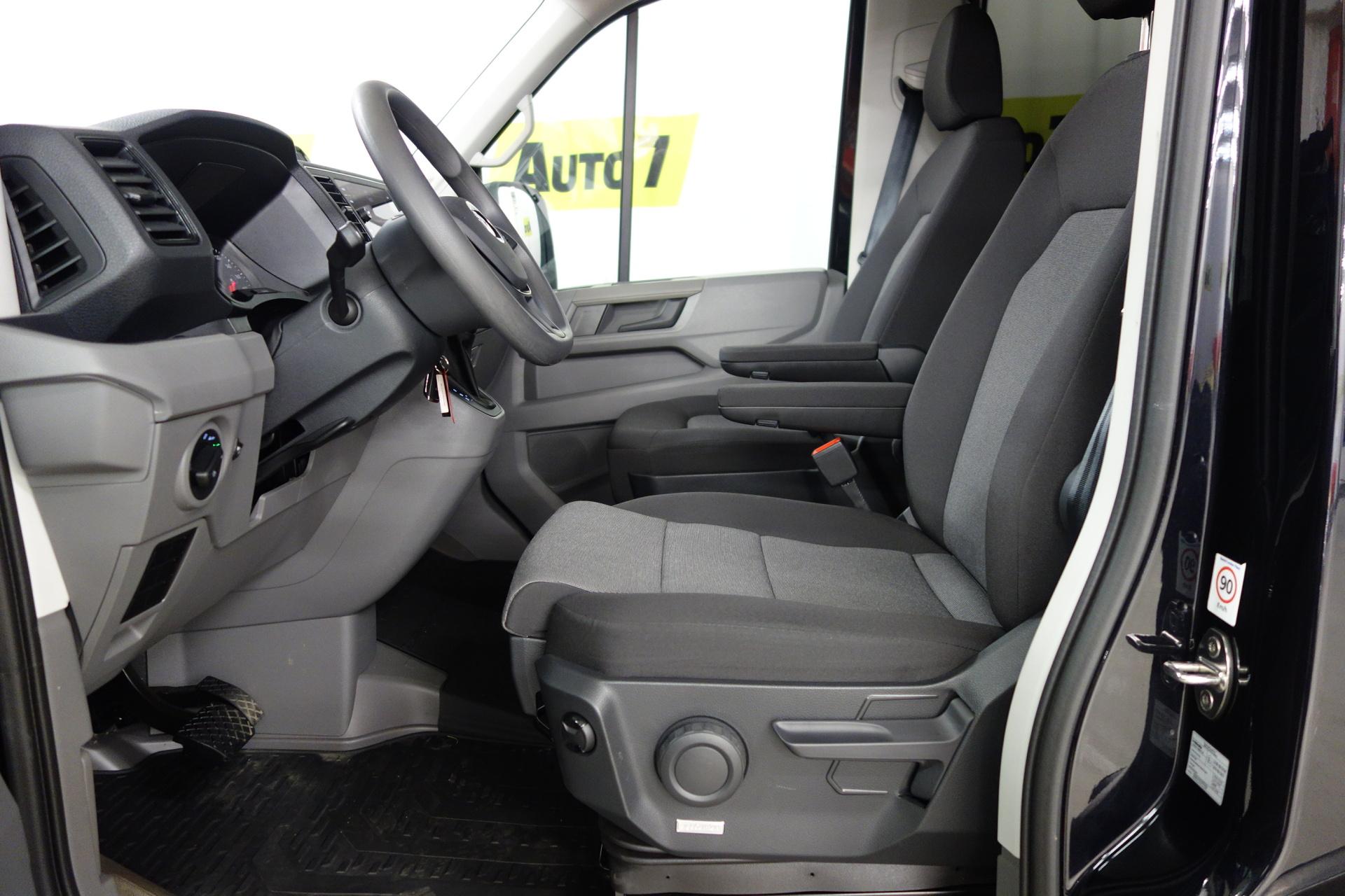 VOLKSWAGEN Crafter 2024