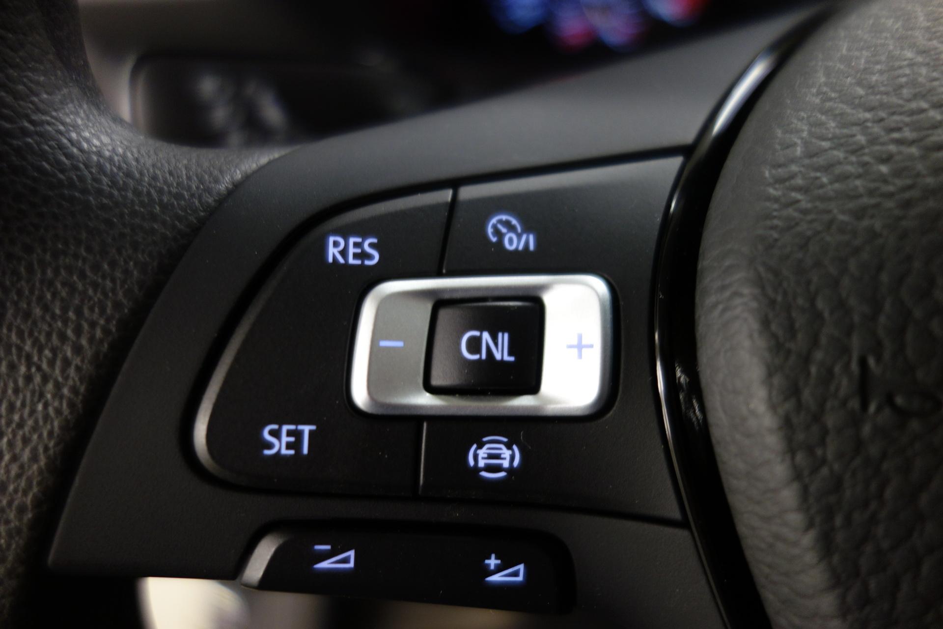 VOLKSWAGEN Crafter 2024