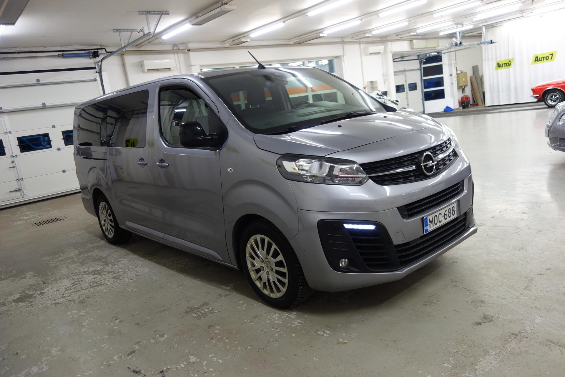 PEUGEOT Traveller 2022