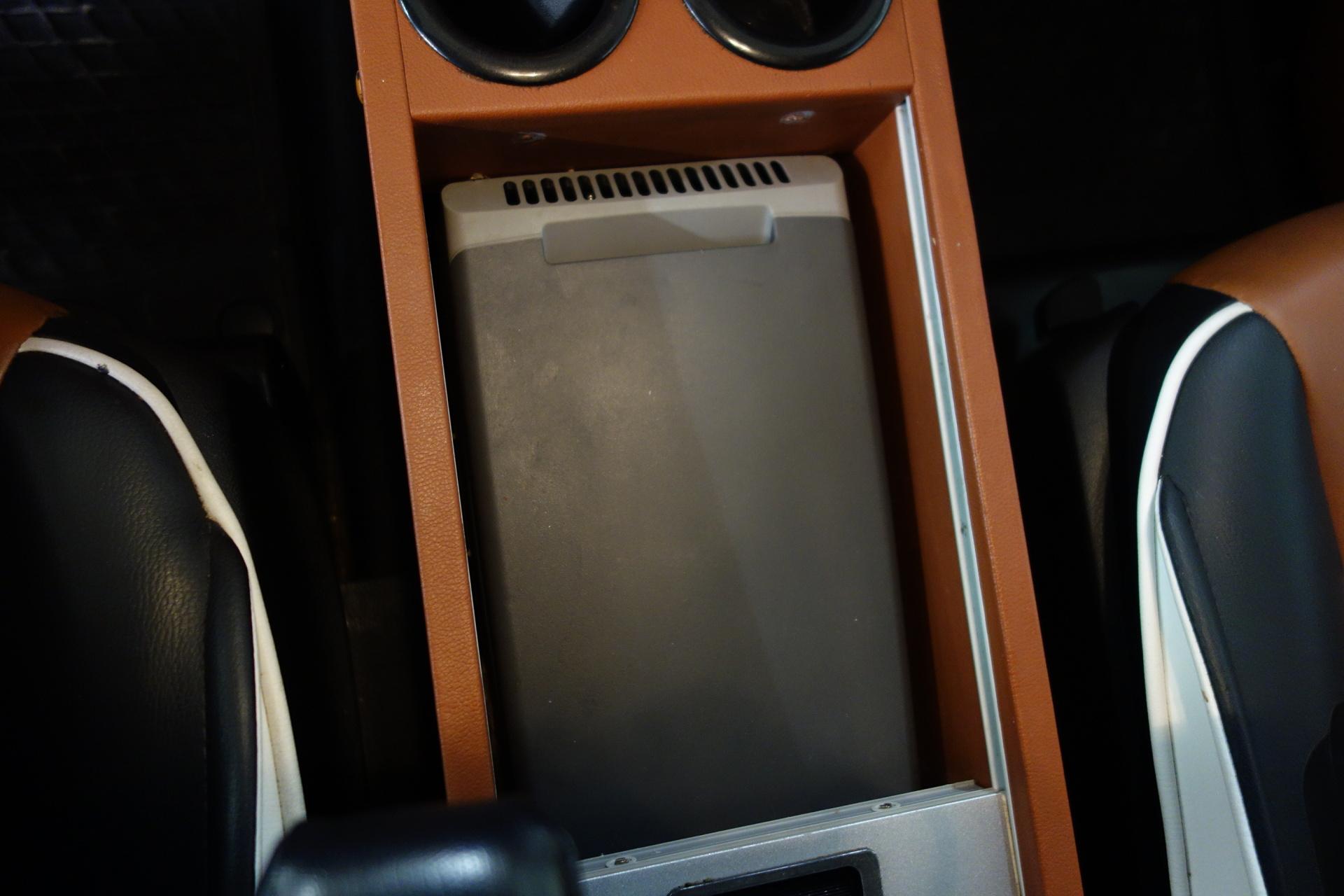 MERCEDES-BENZ V 2022
