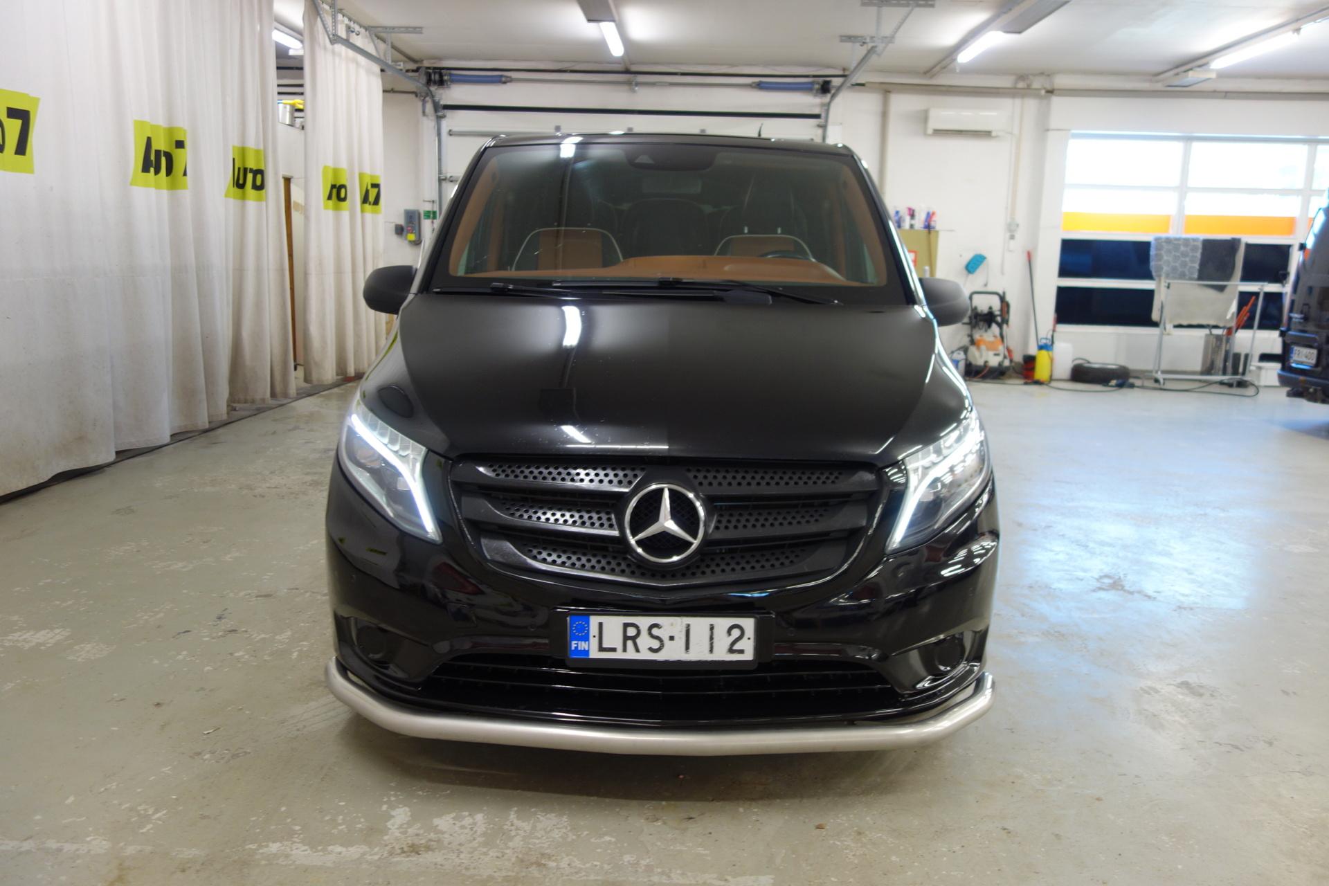 MERCEDES-BENZ V 2022