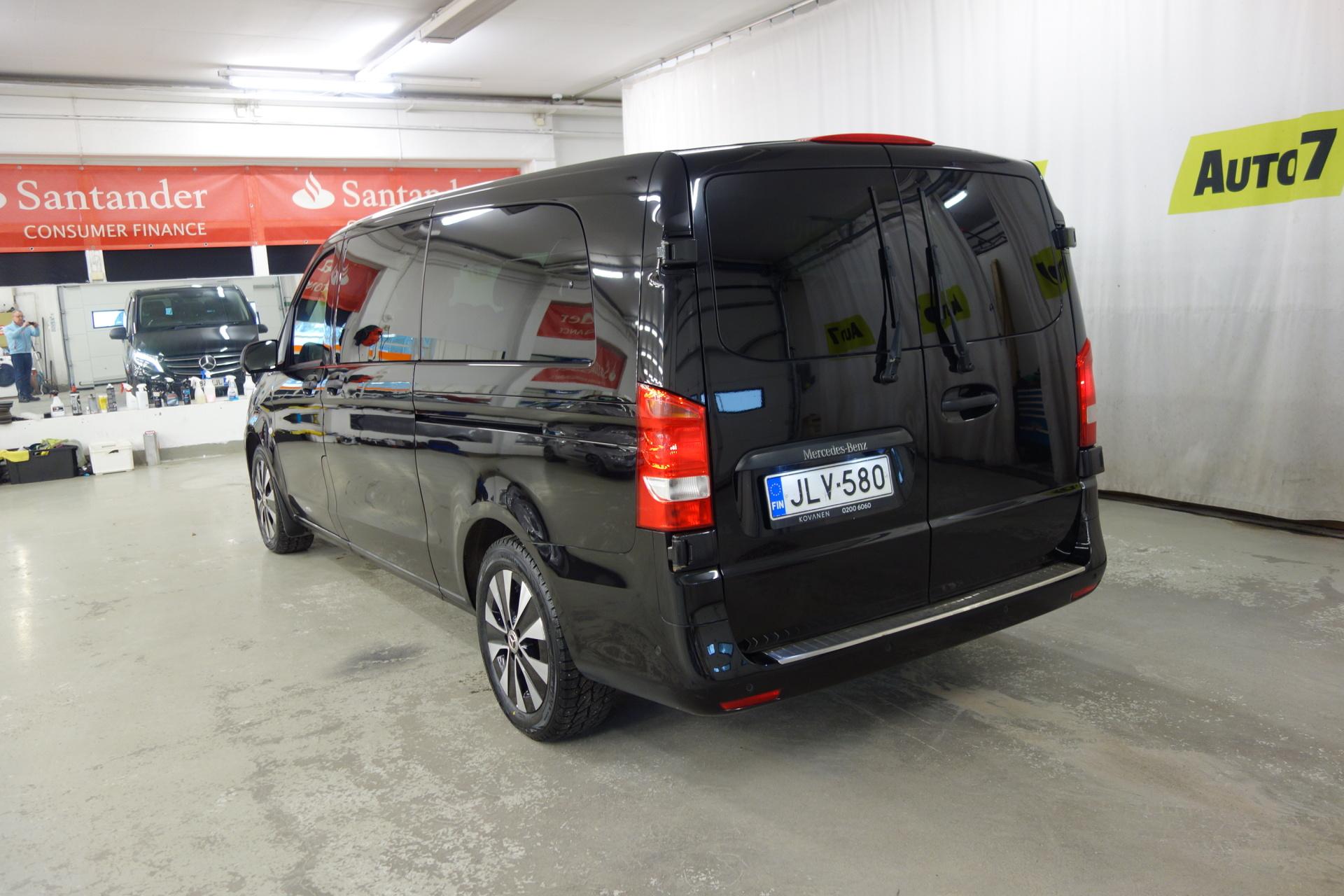 MERCEDES-BENZ V 2022