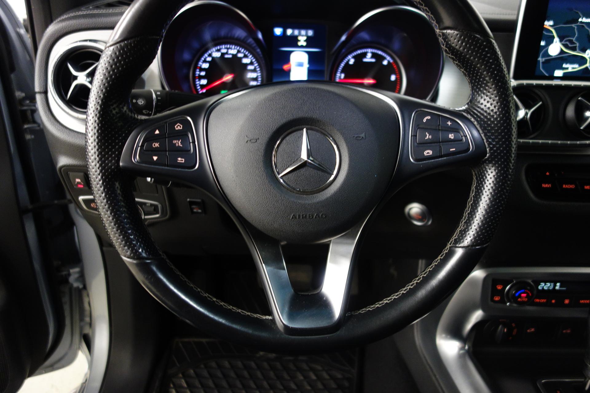 MERCEDES-BENZ X 2019