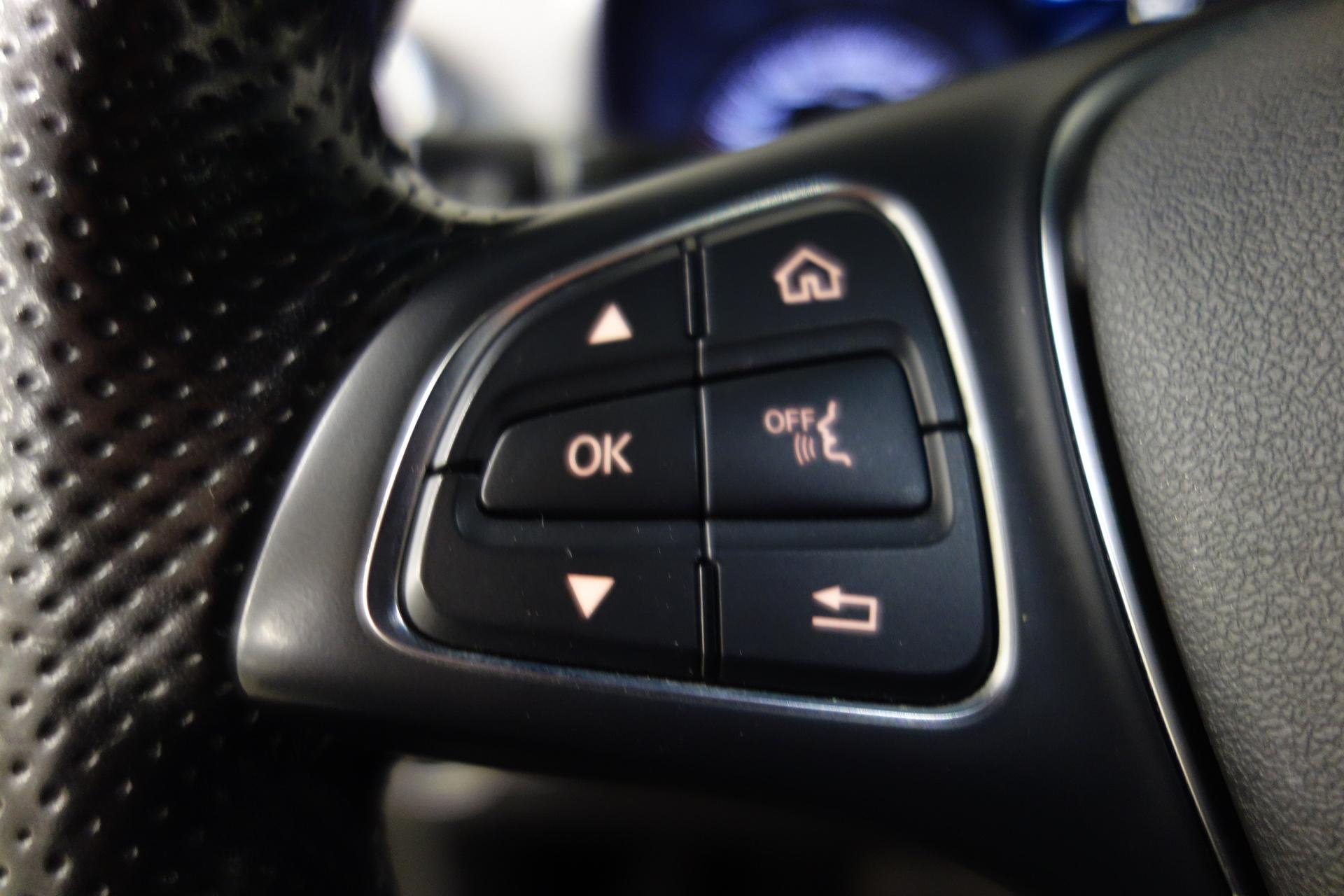 MERCEDES-BENZ X 2019