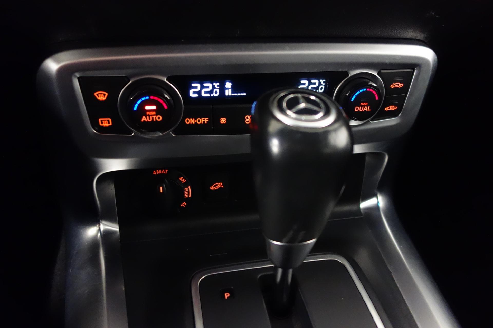 MERCEDES-BENZ X 2019