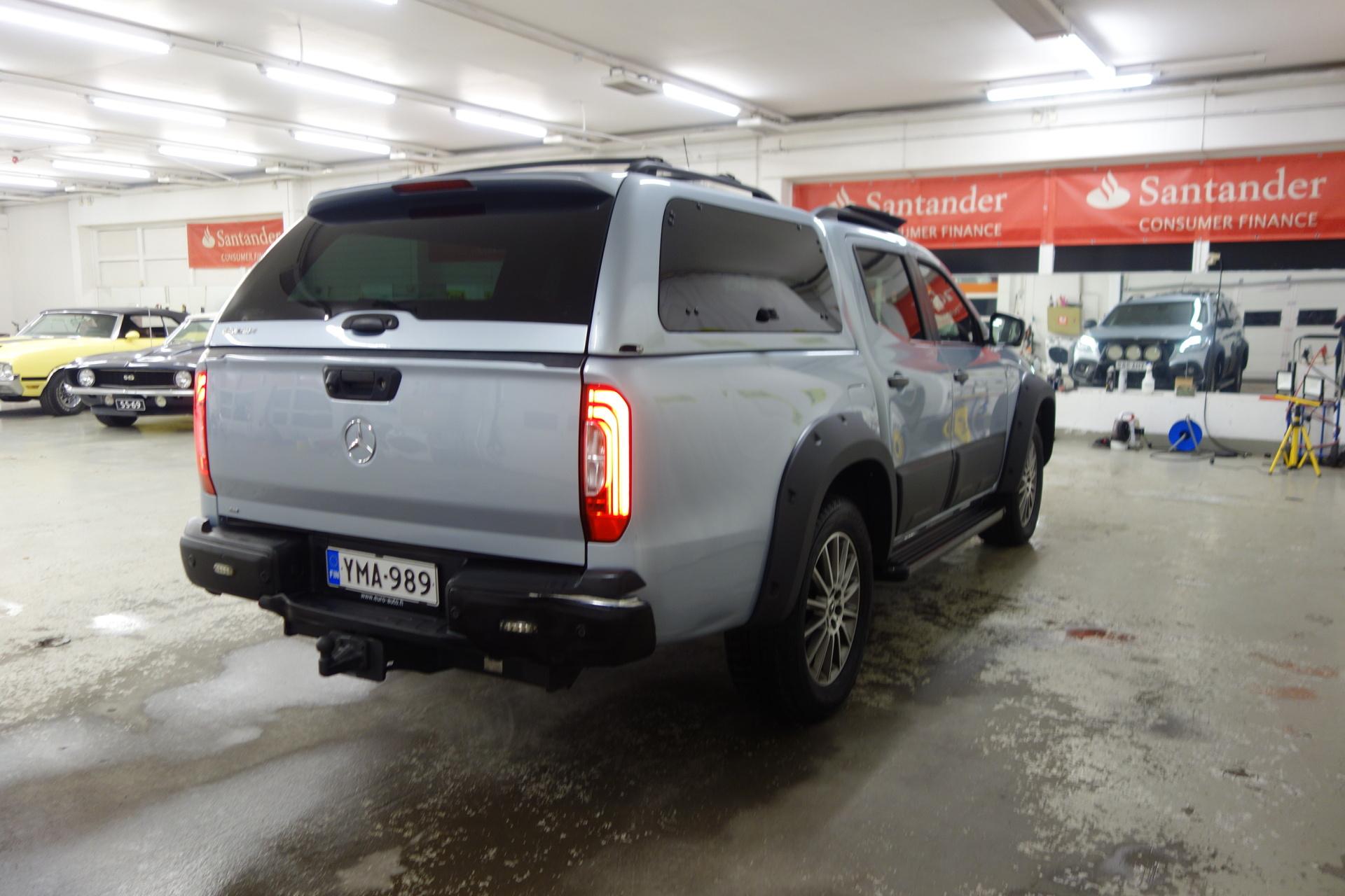 MERCEDES-BENZ X 2019