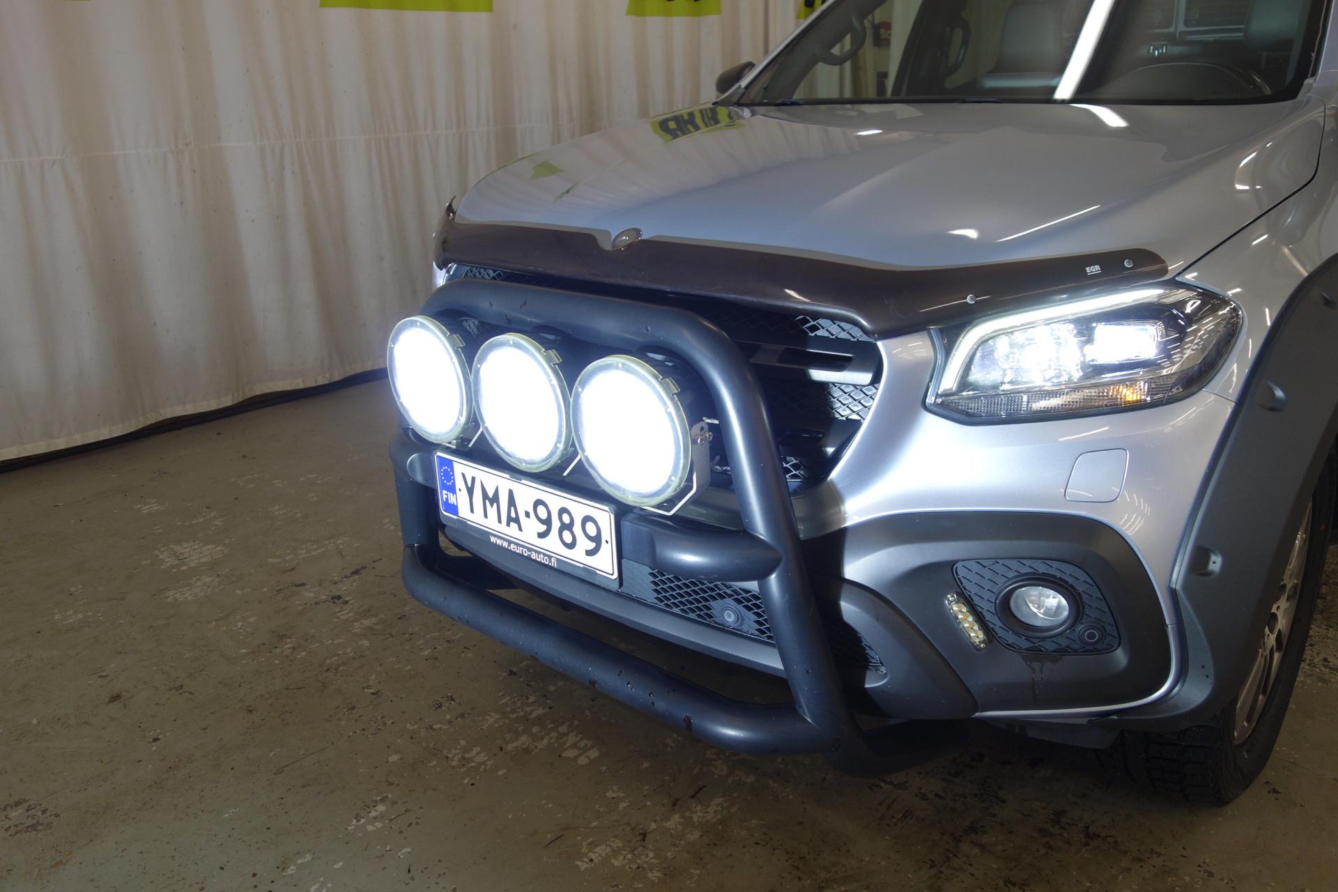 MERCEDES-BENZ X 2019