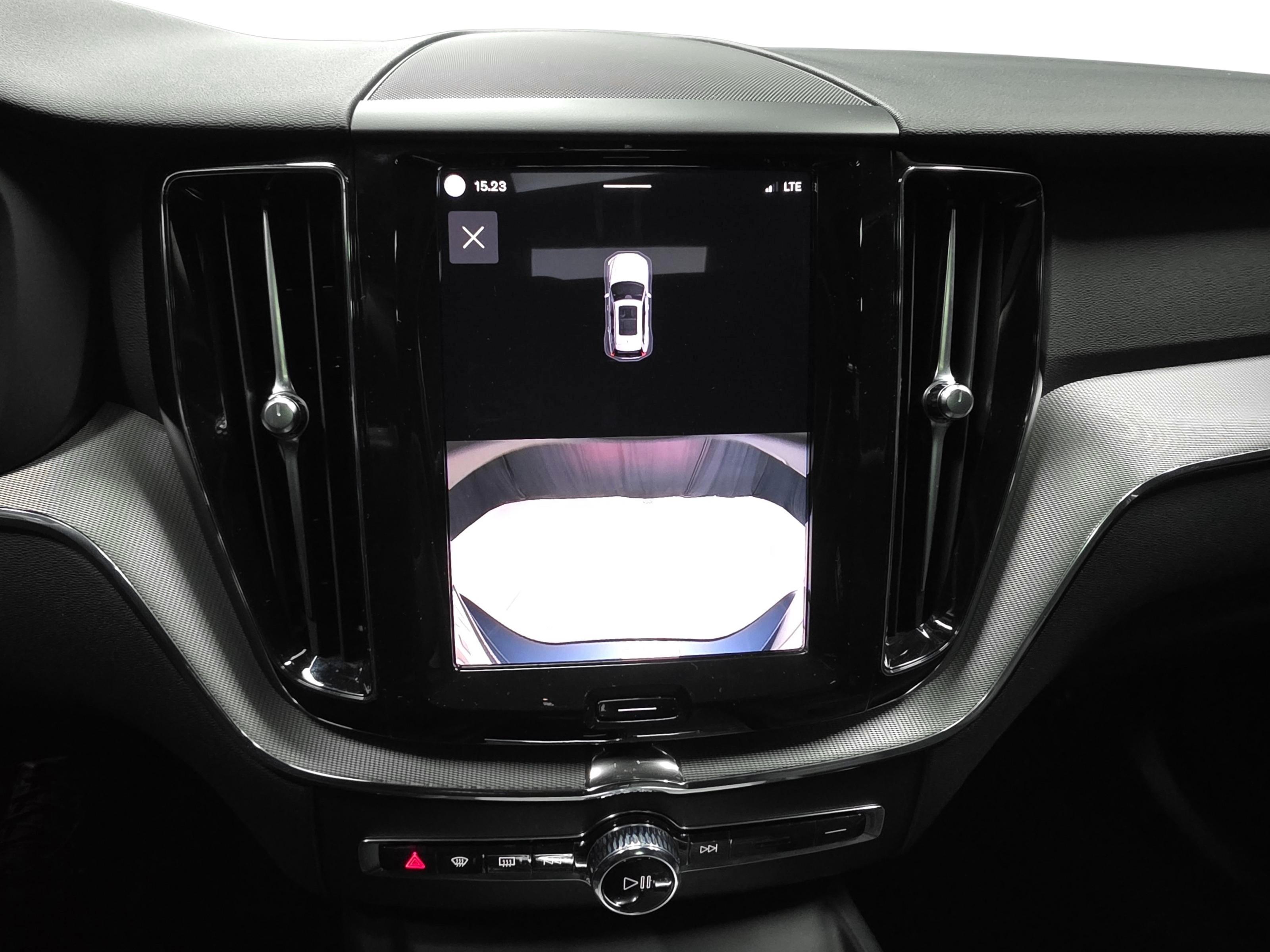 Volvo XC60 13