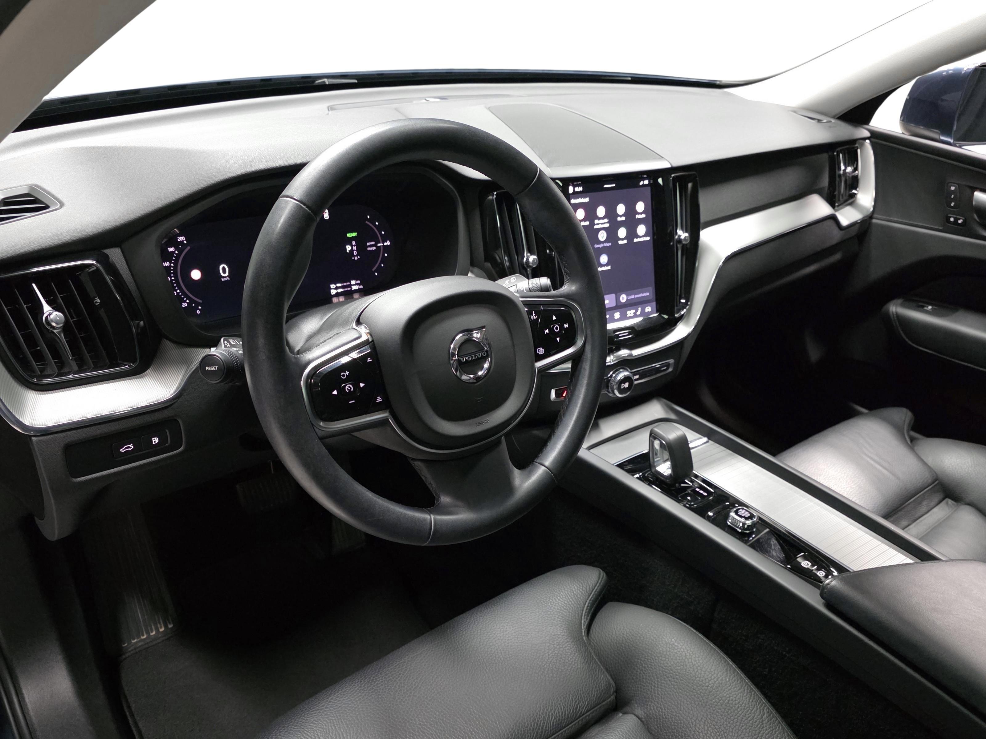 Volvo XC60 8