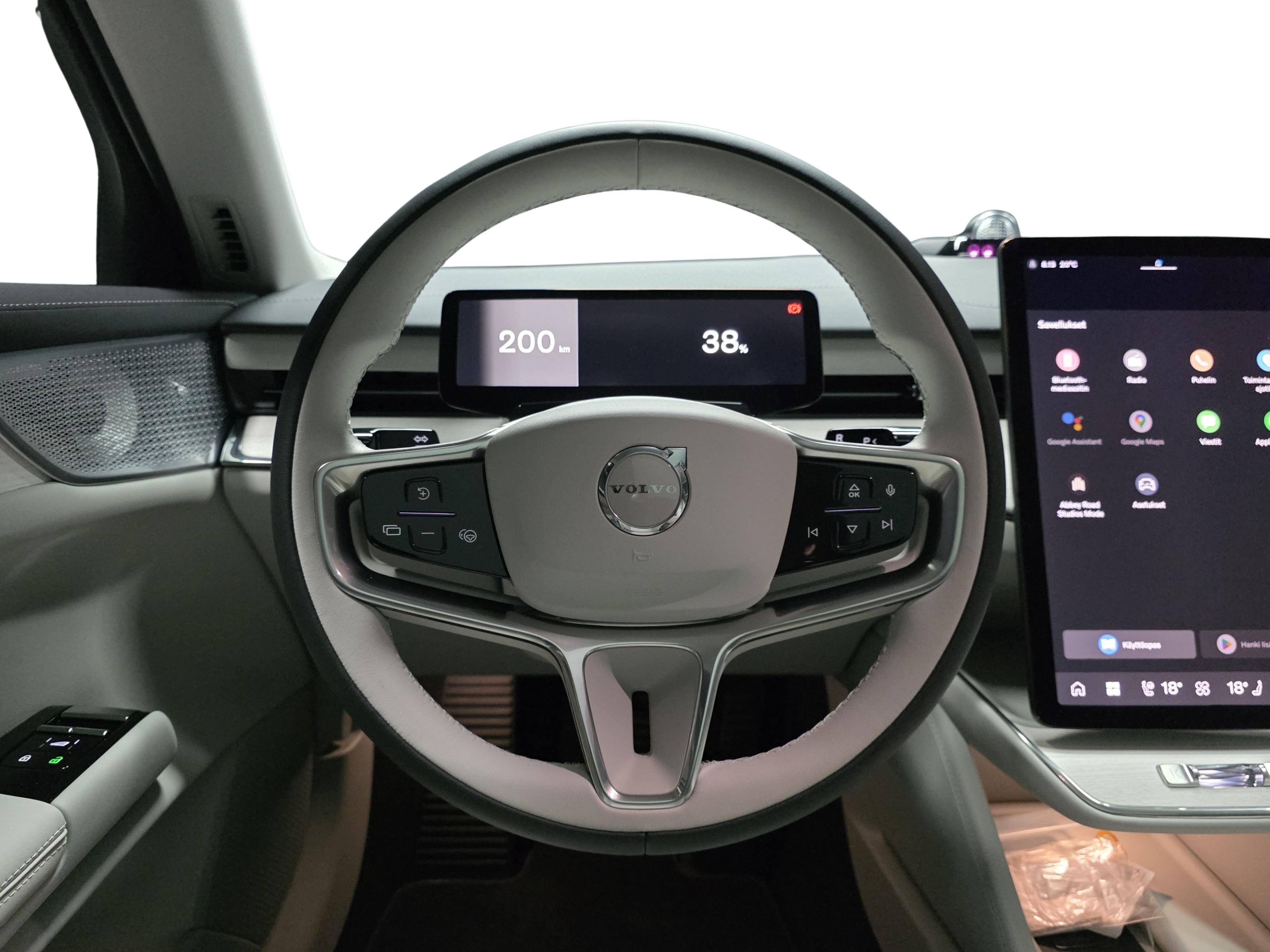 Volvo ES90 10