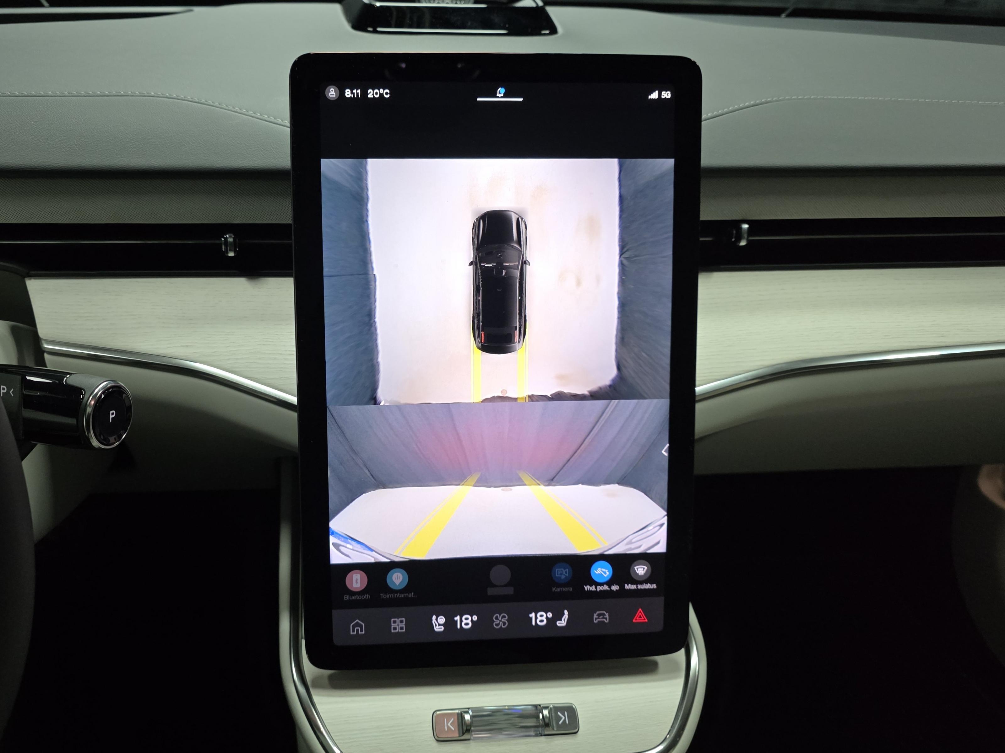 Volvo ES90 13
