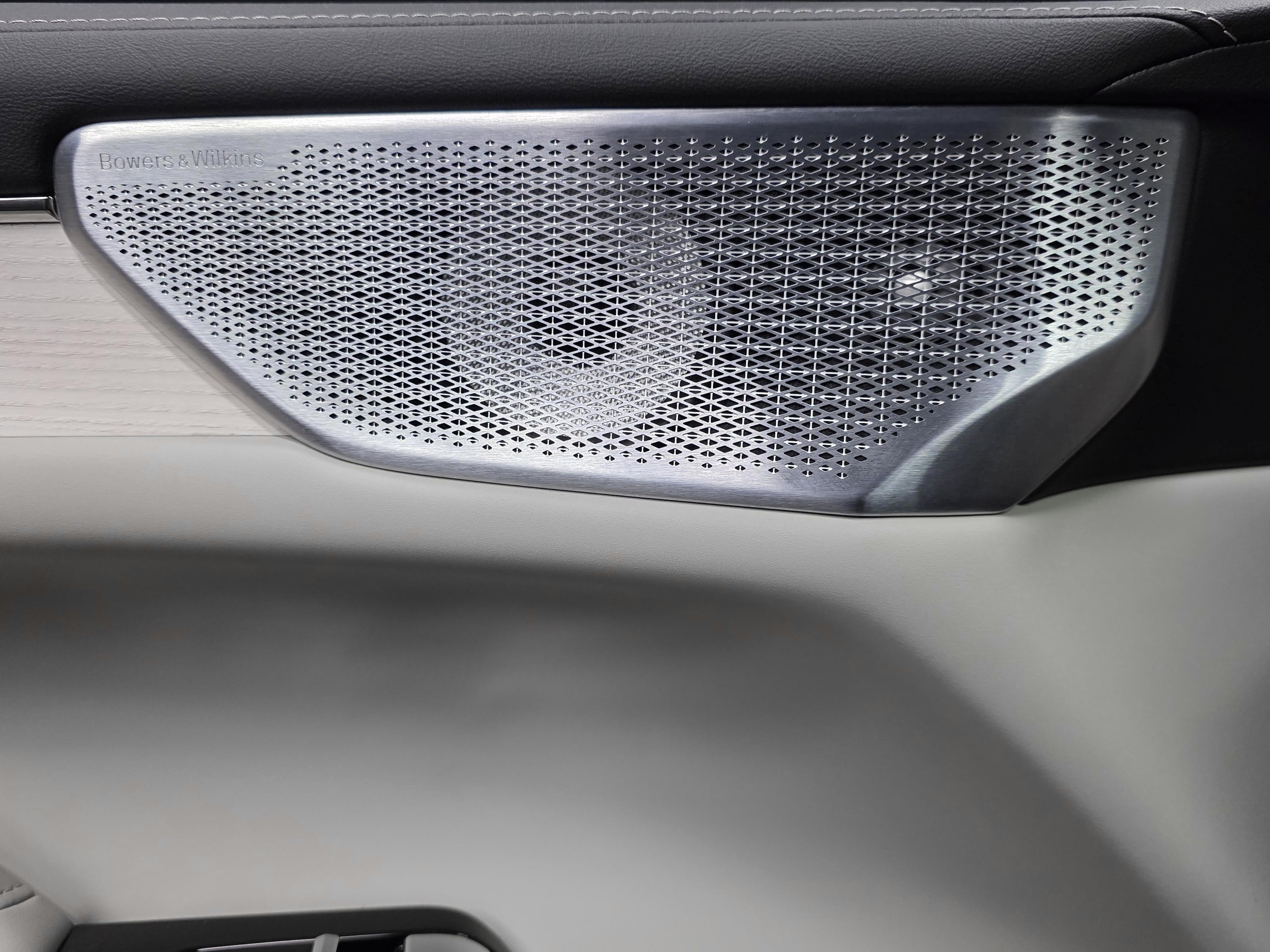 Volvo ES90 14
