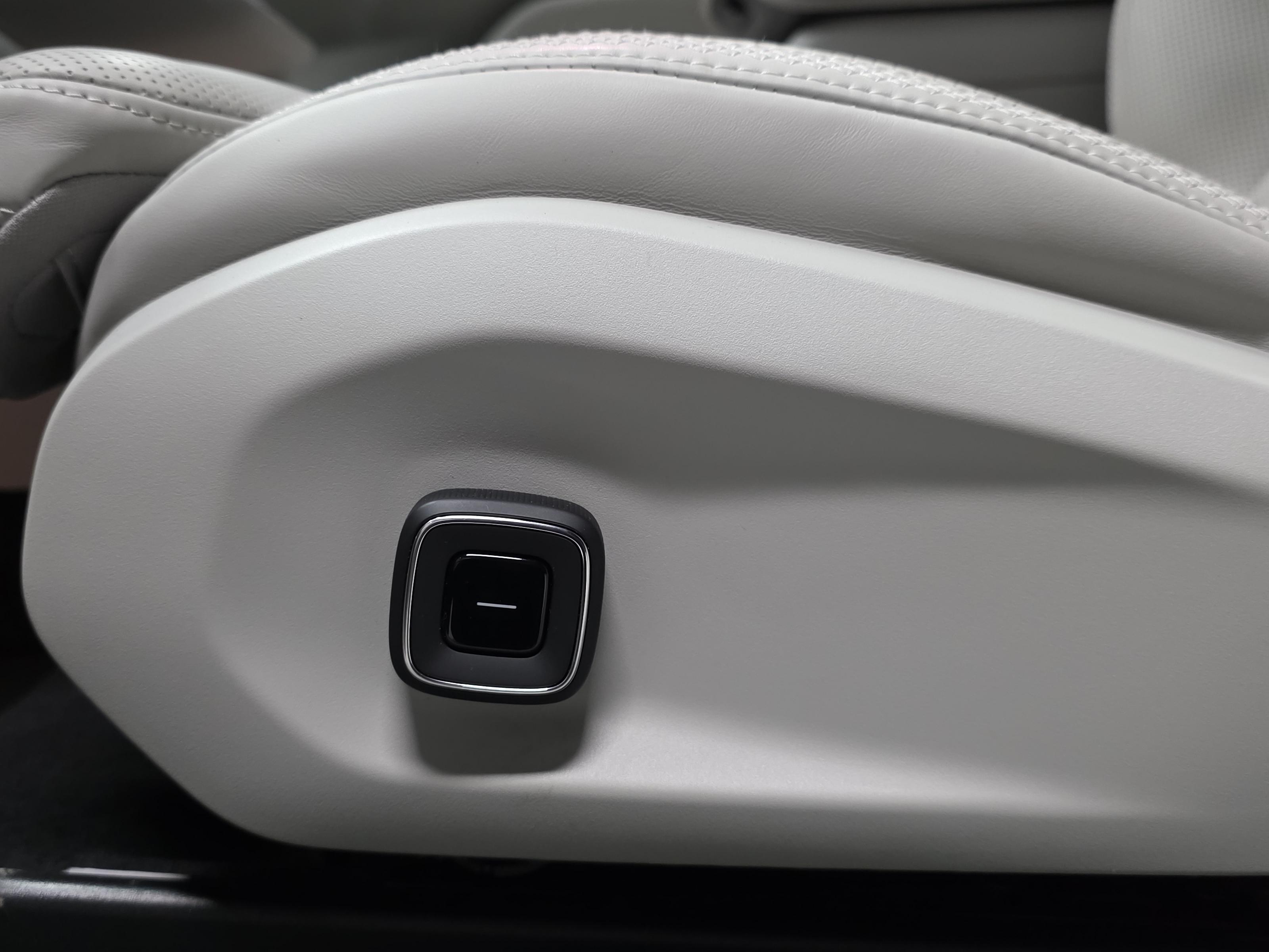 Volvo ES90 15