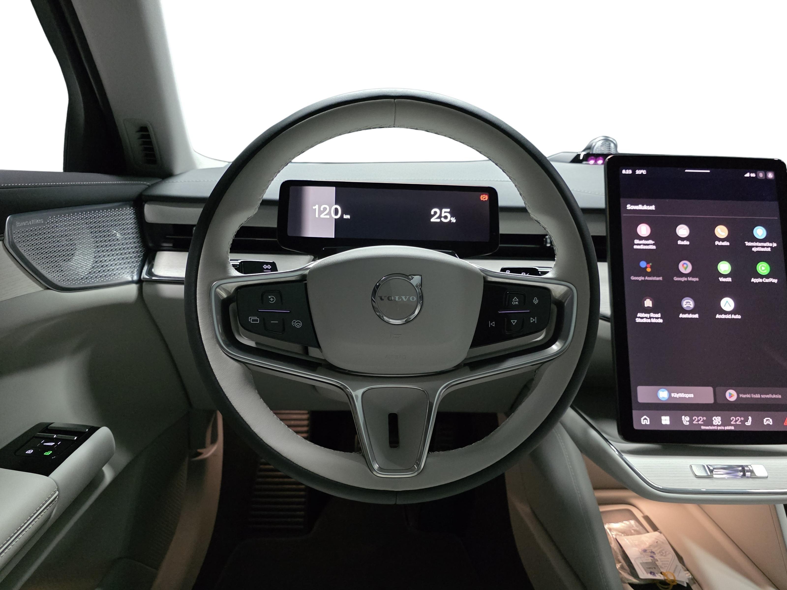 Volvo ES90 10