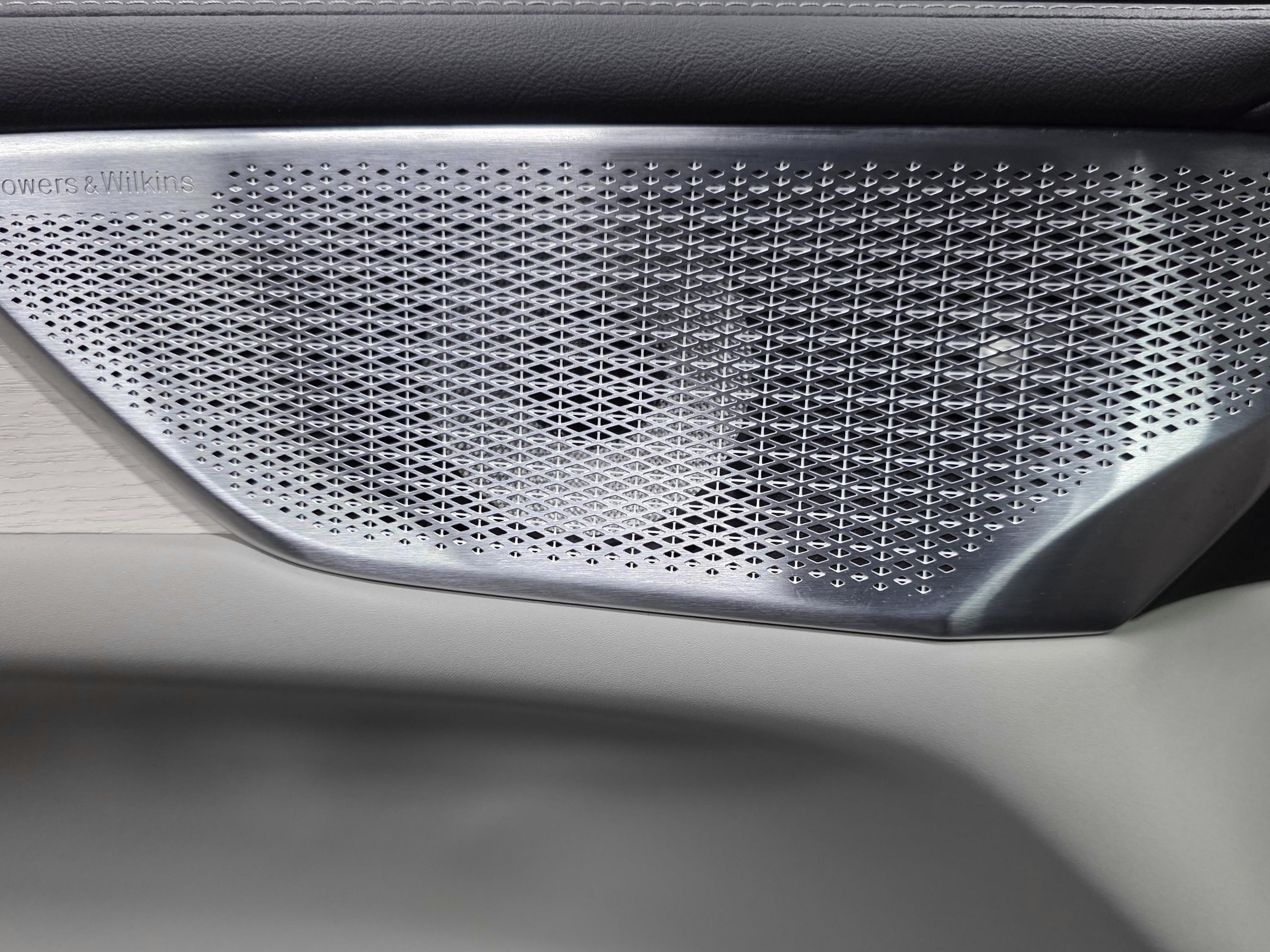 Volvo ES90 13