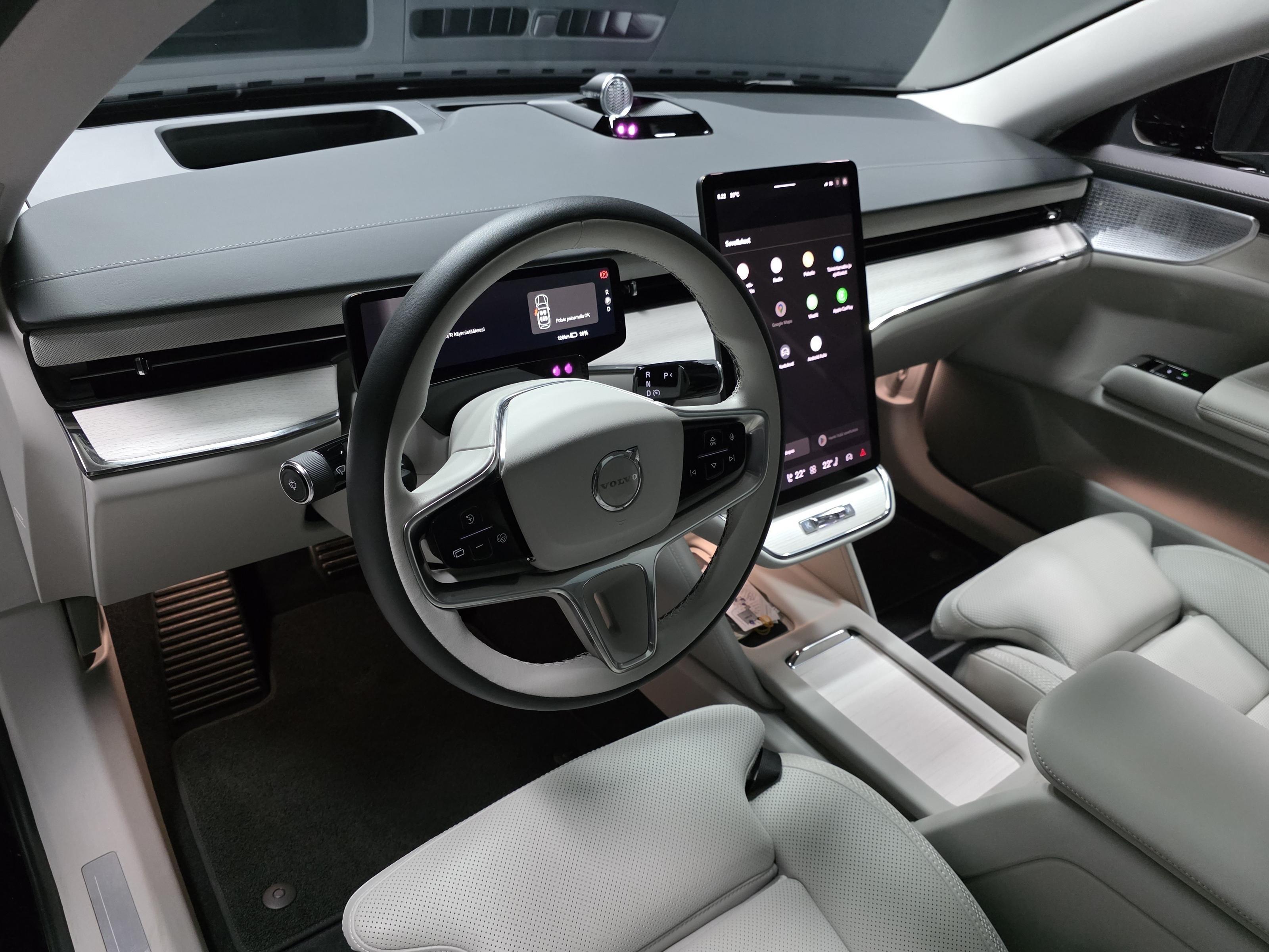 Volvo ES90 8