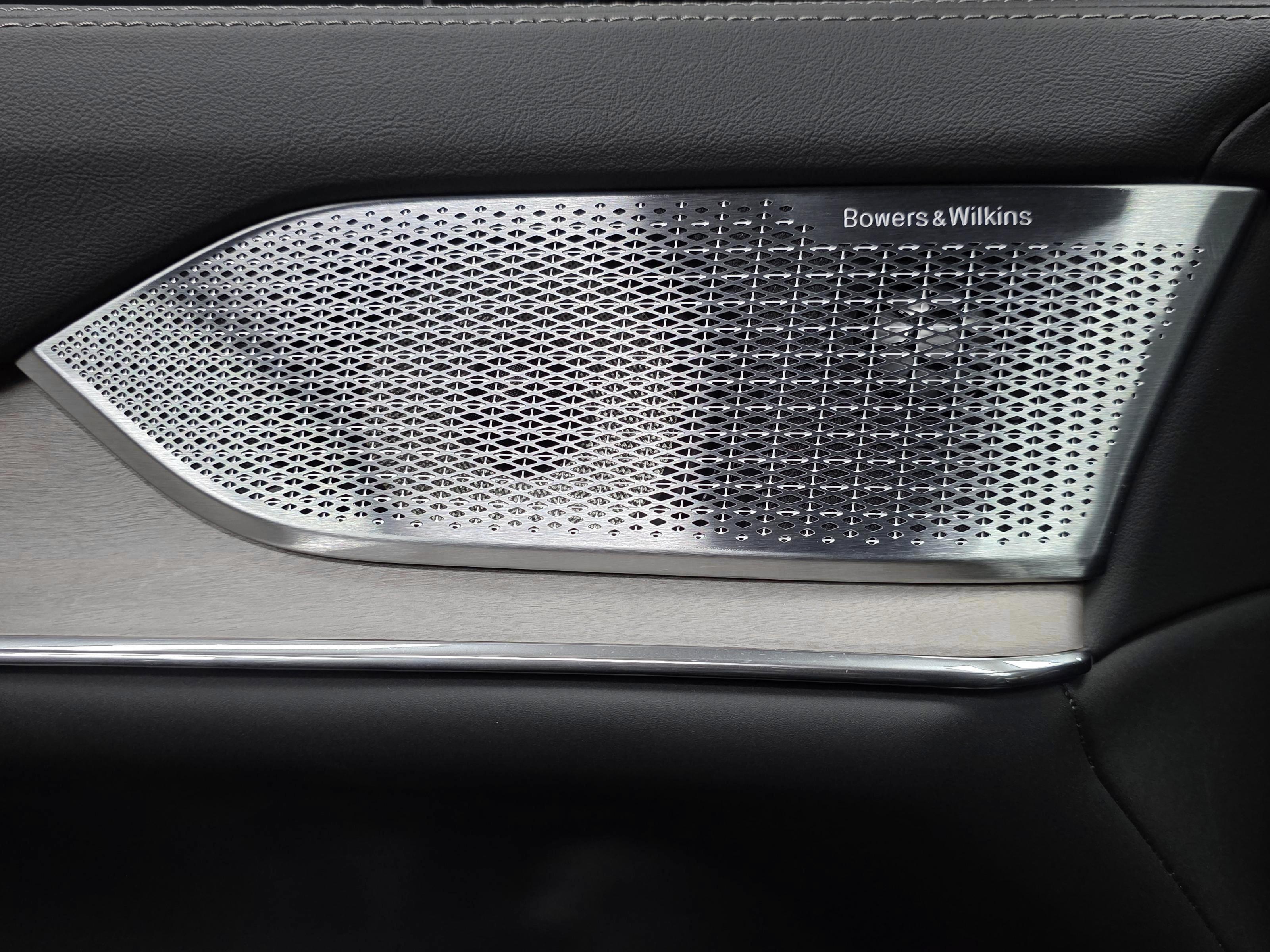Volvo EX90 15