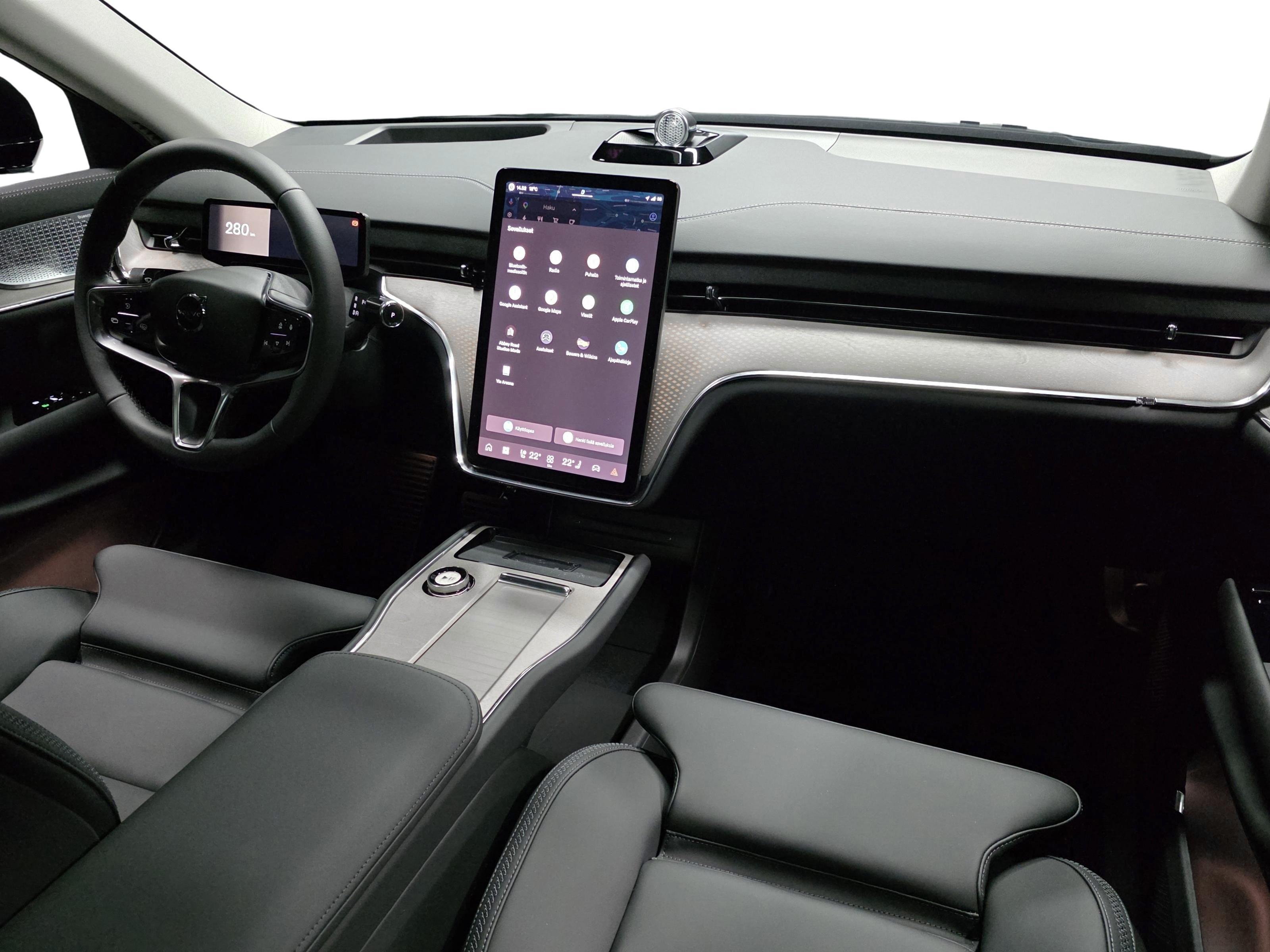 Volvo EX90 18