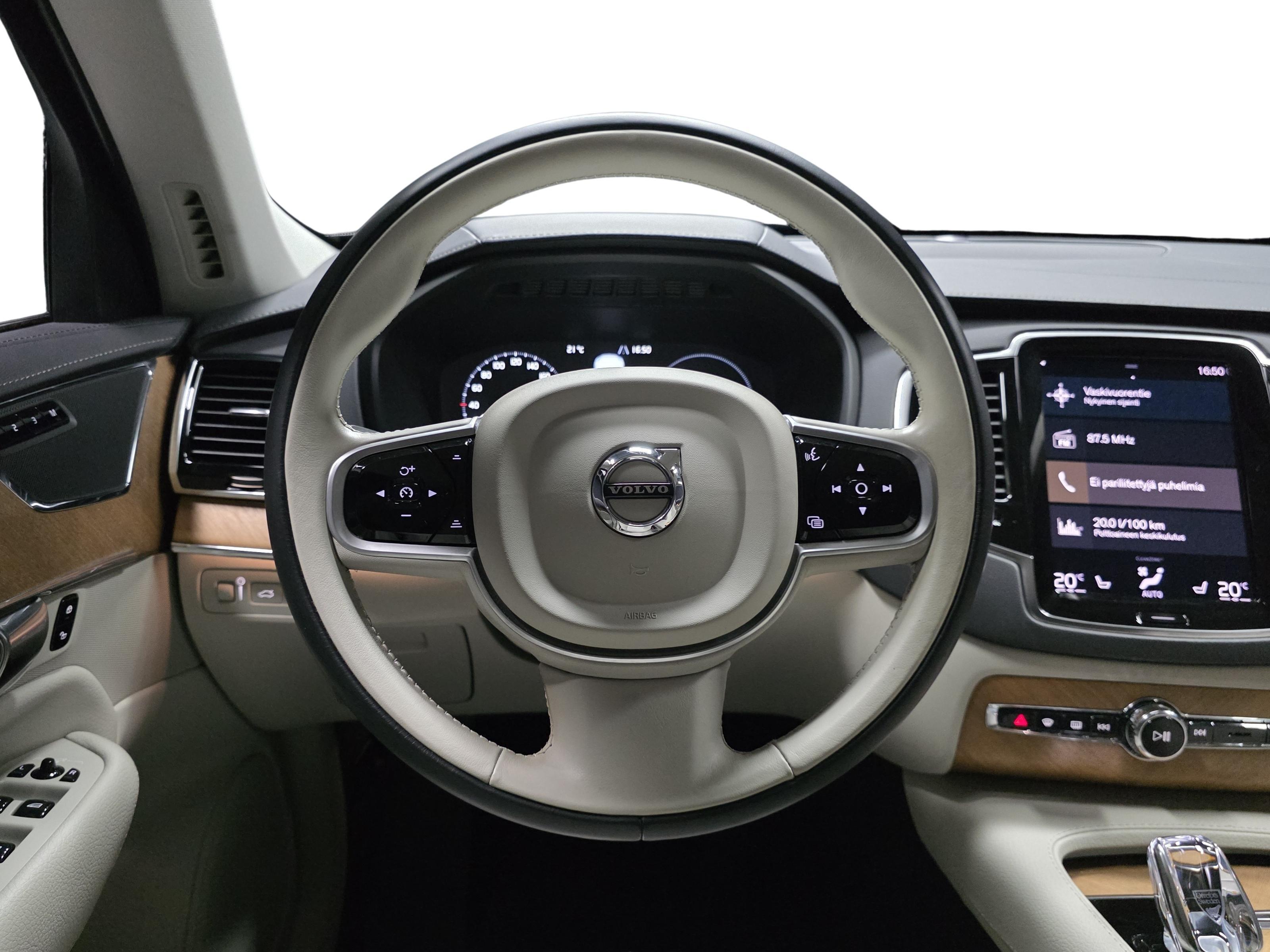 Volvo XC90 10