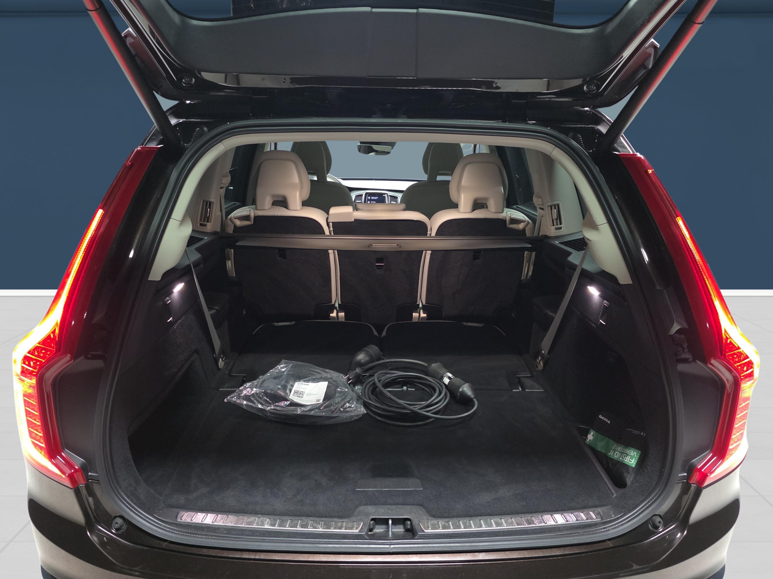 Volvo XC90 11