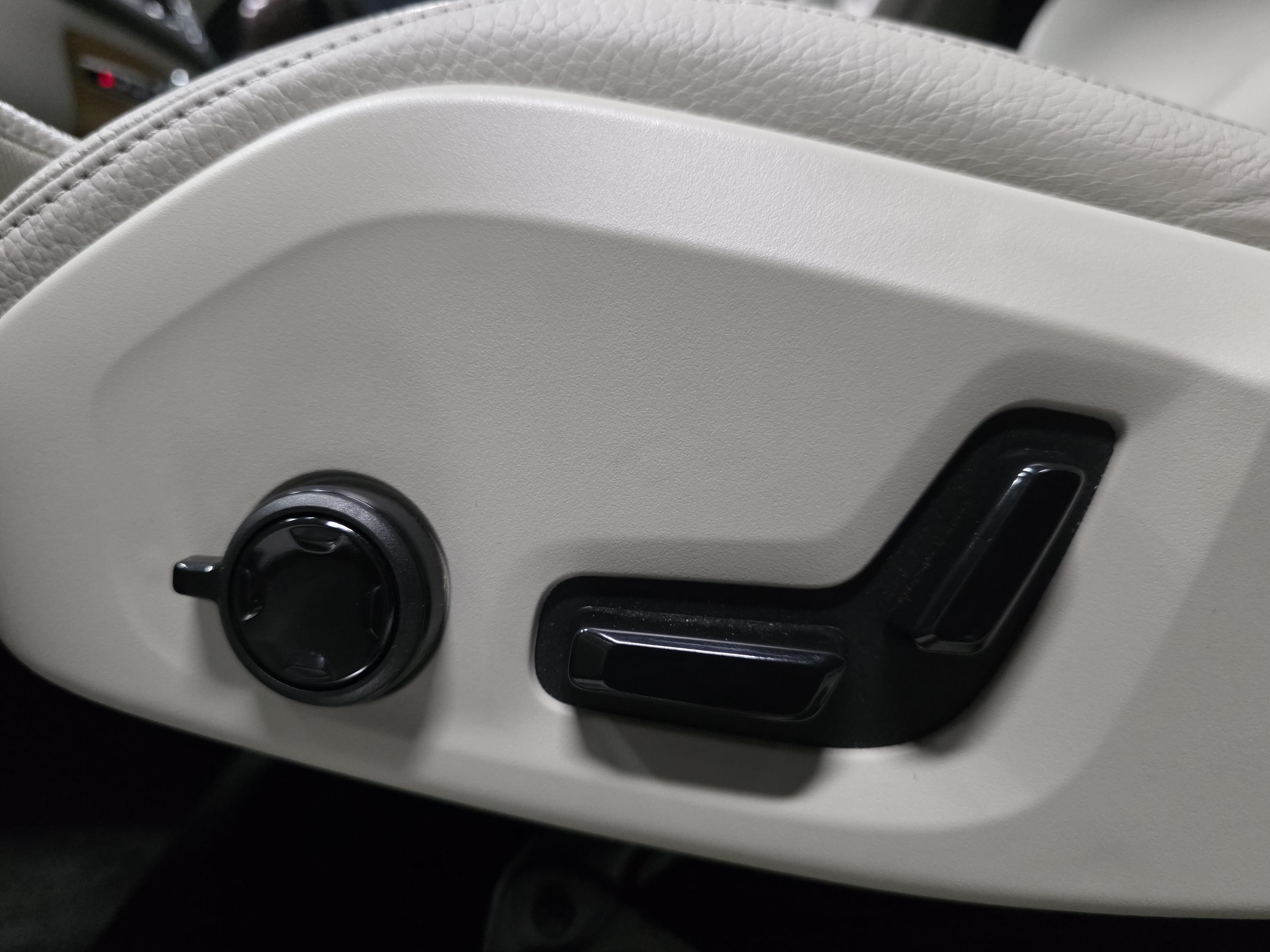 Volvo XC90 16