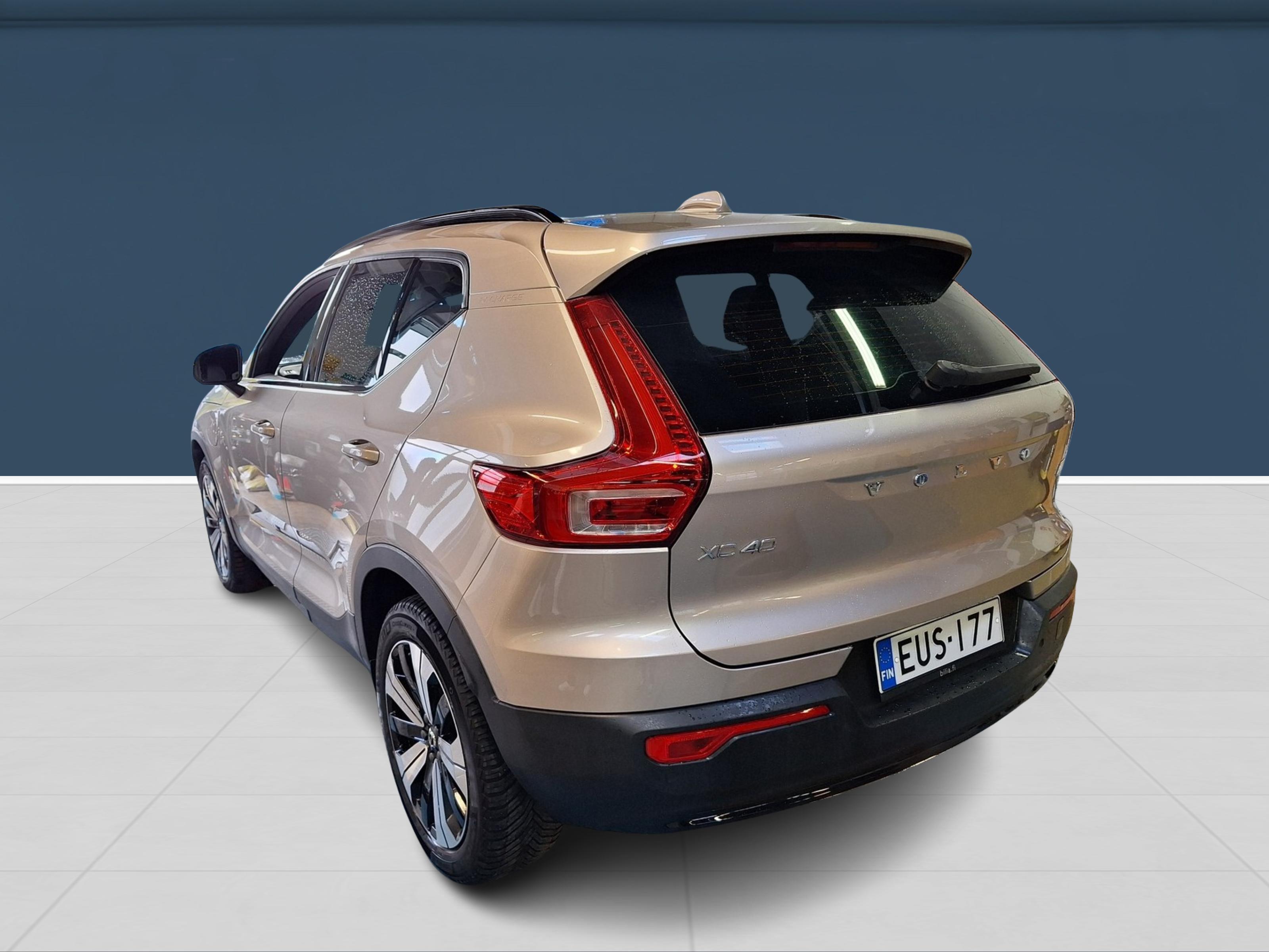 Volvo XC40 4