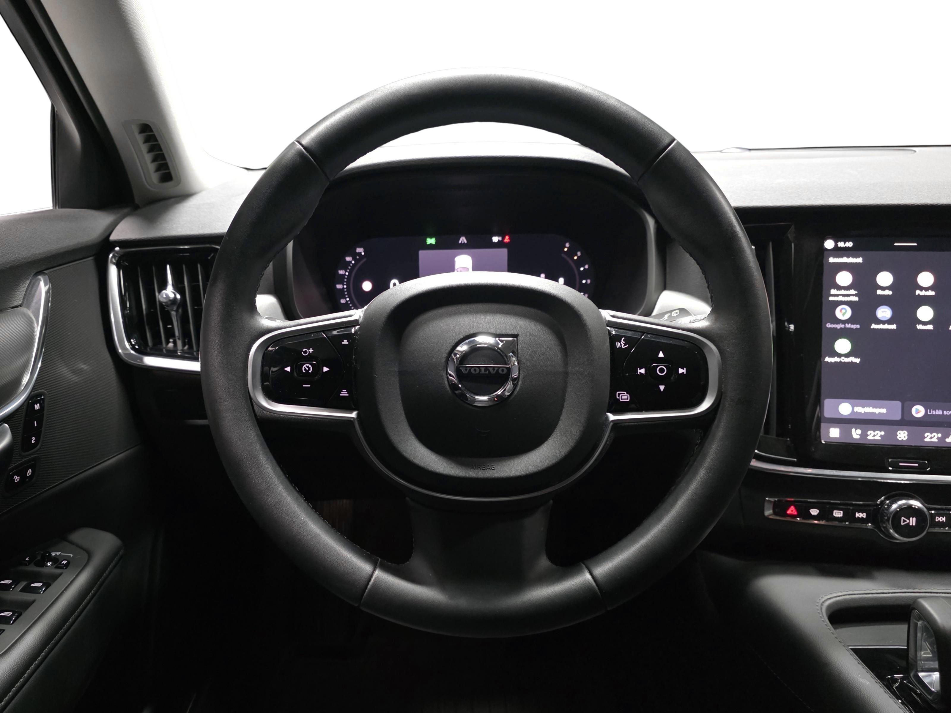 Volvo V90 10