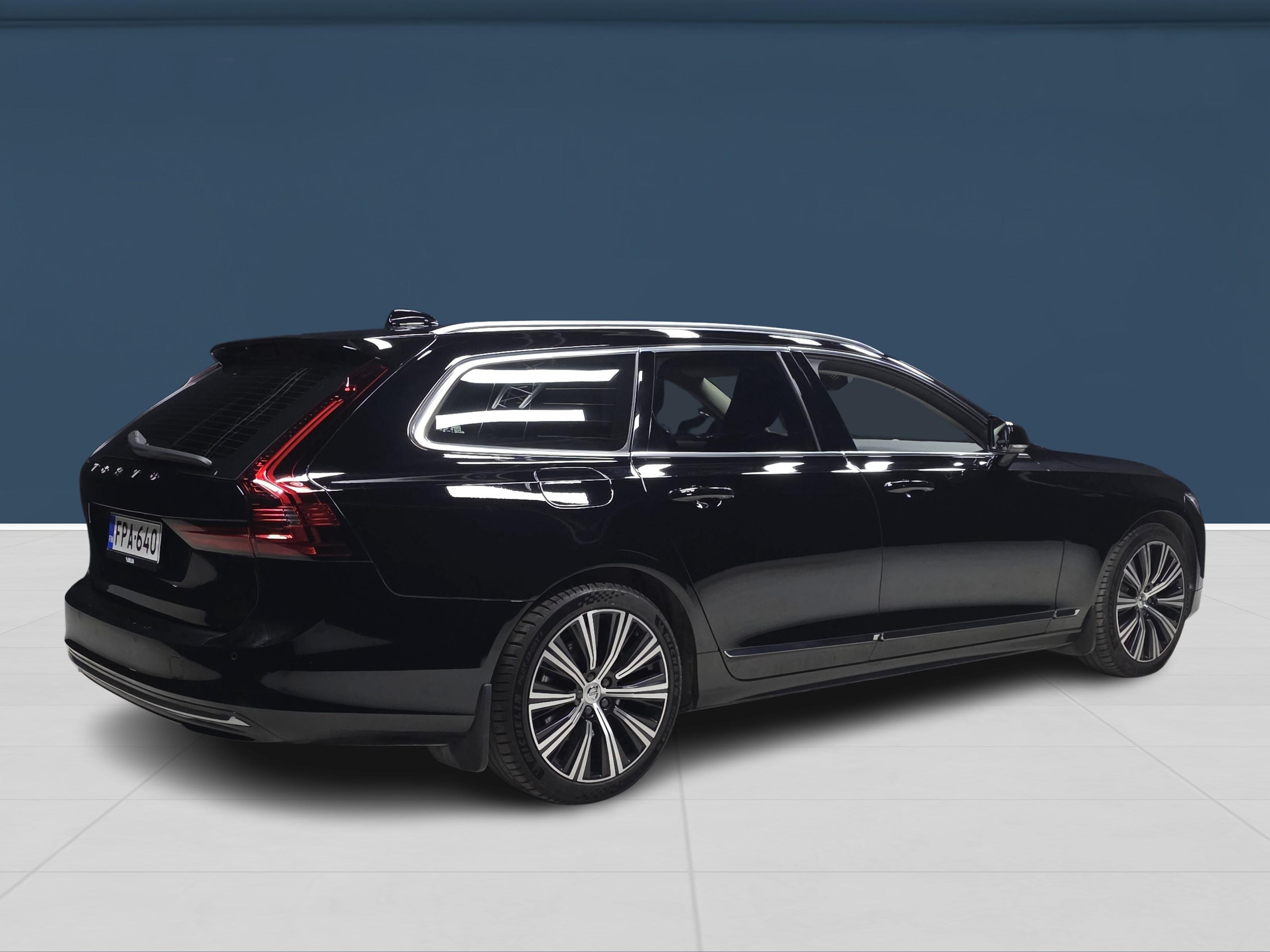 Volvo V90 4