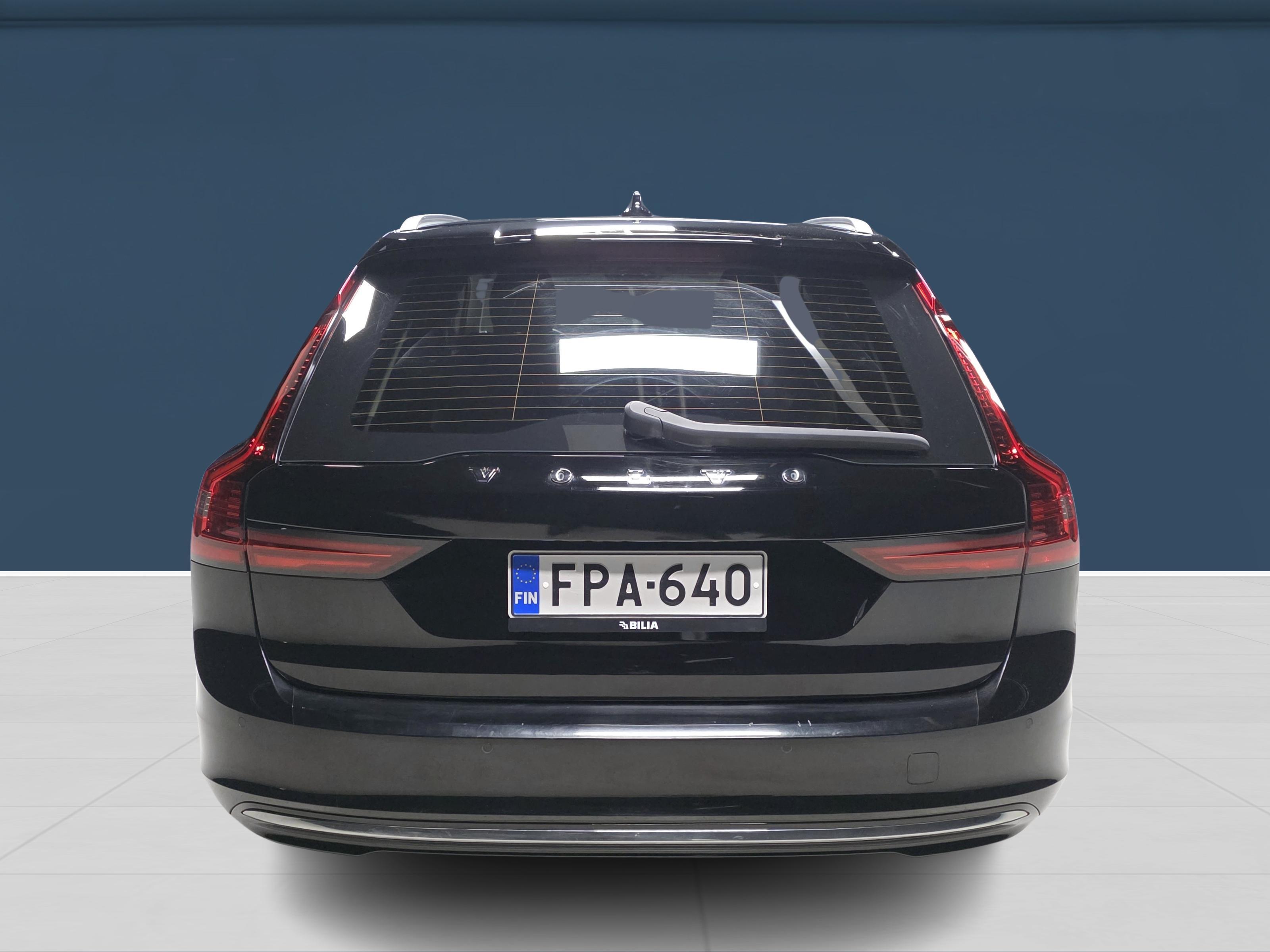 Volvo V90 5