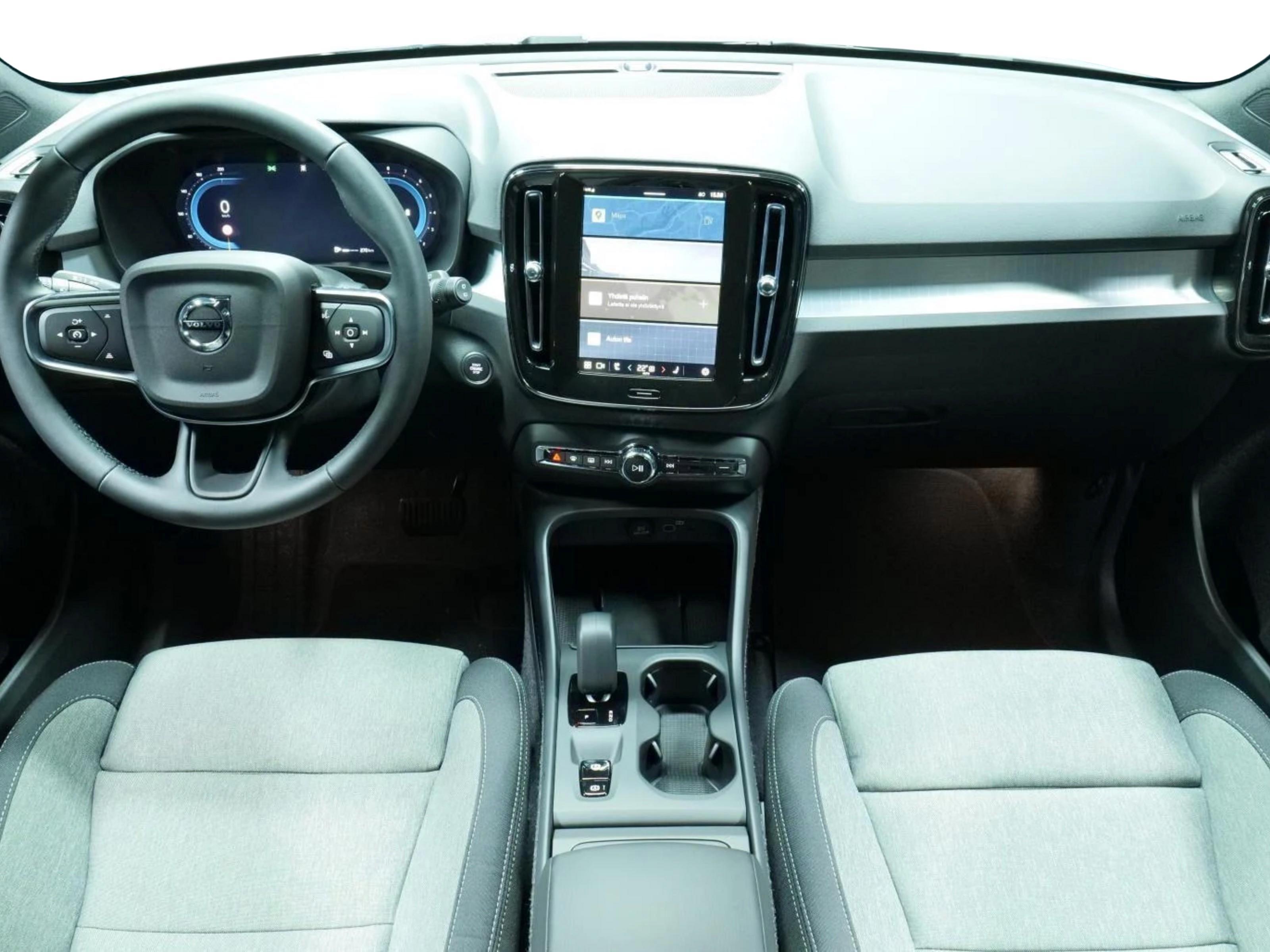 Volvo XC40 10